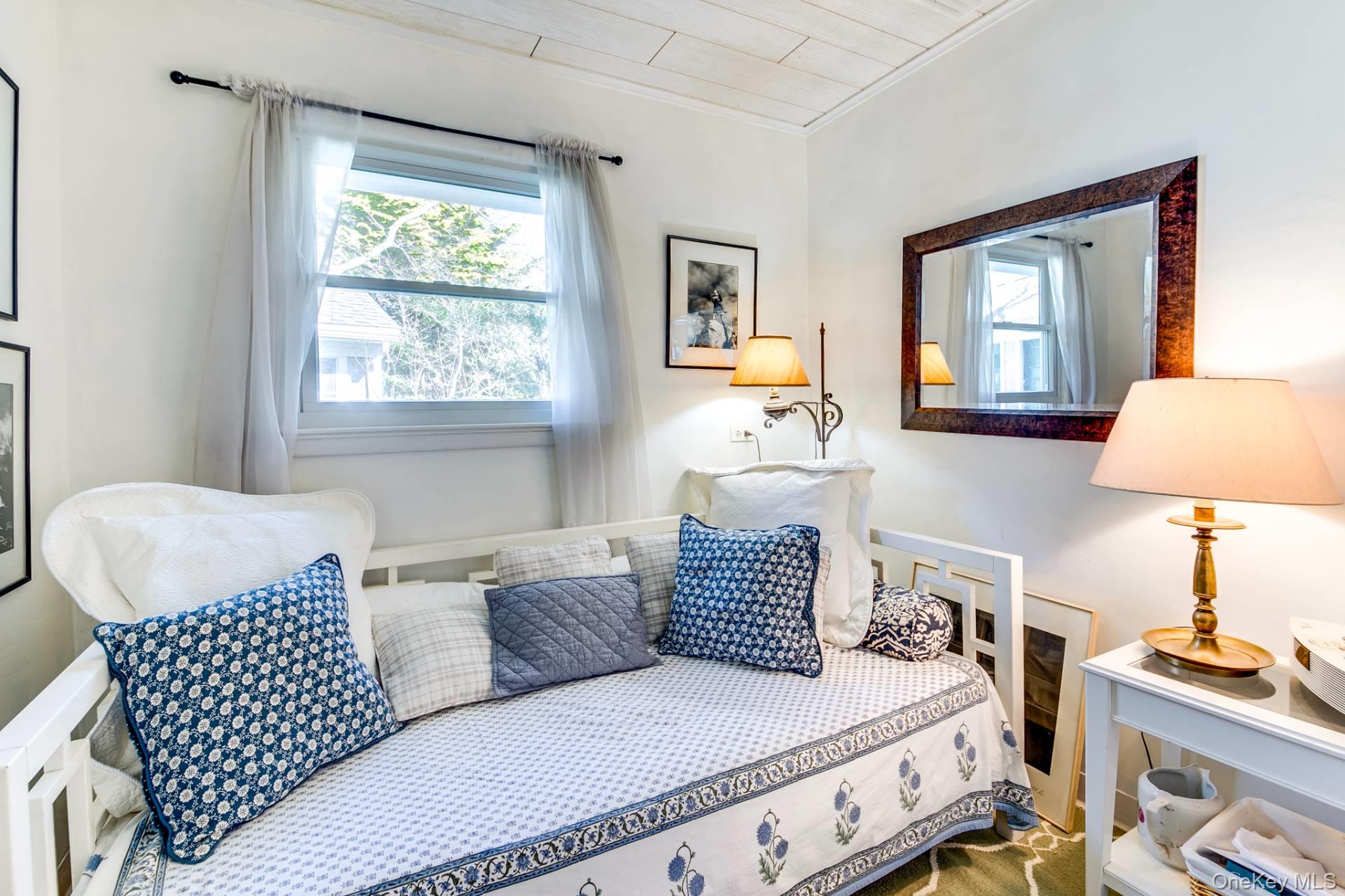 143 Montauk Highway, Quogue, NY 11959