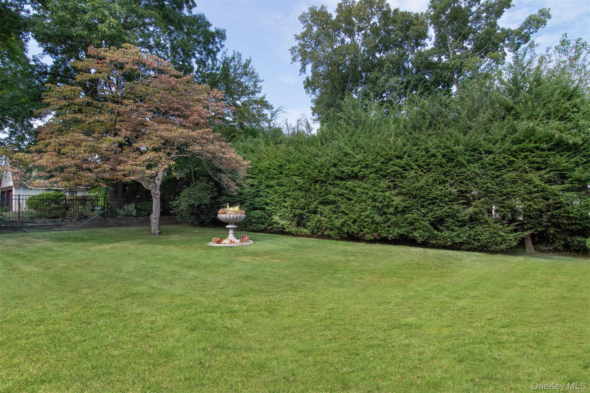 89 Park Drive, Pelham, NY 10803