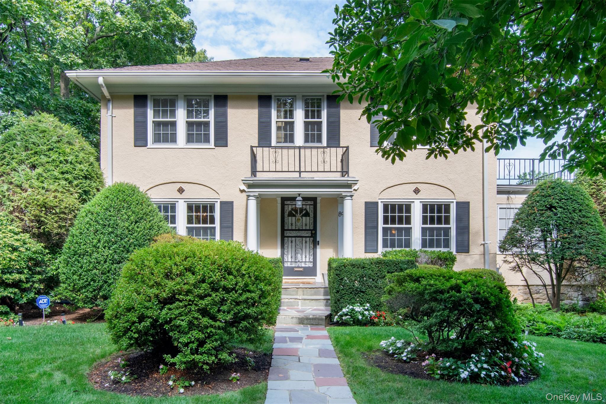 89 Park Drive, Pelham, NY 10803