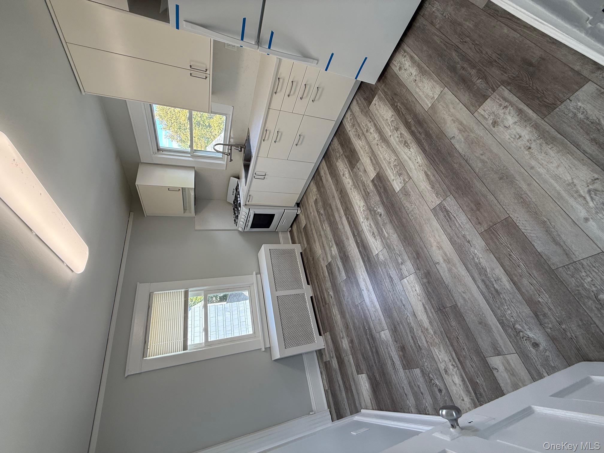 11 North Street, Glen Cove, NY 11542