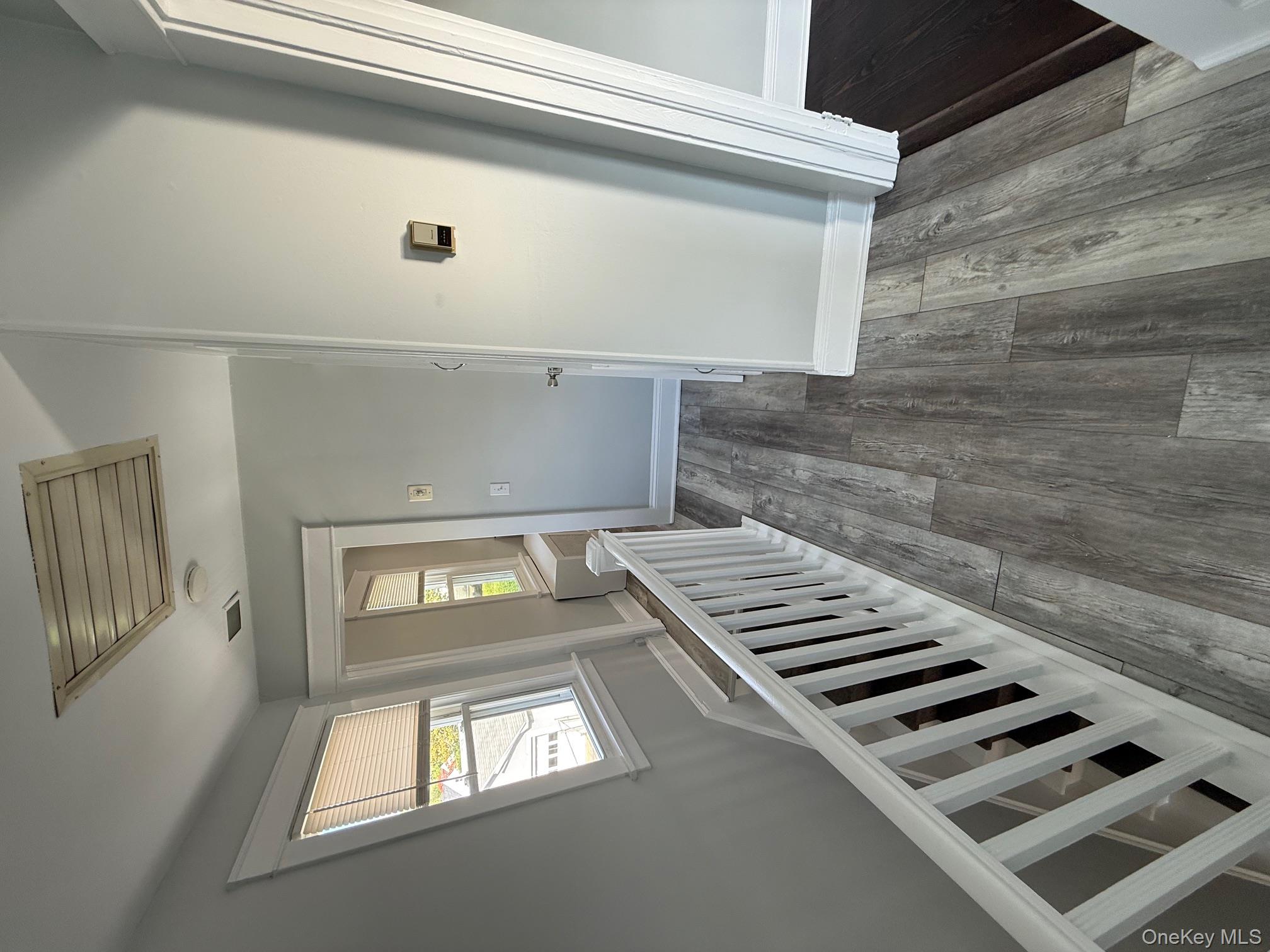 11 North Street, Glen Cove, NY 11542