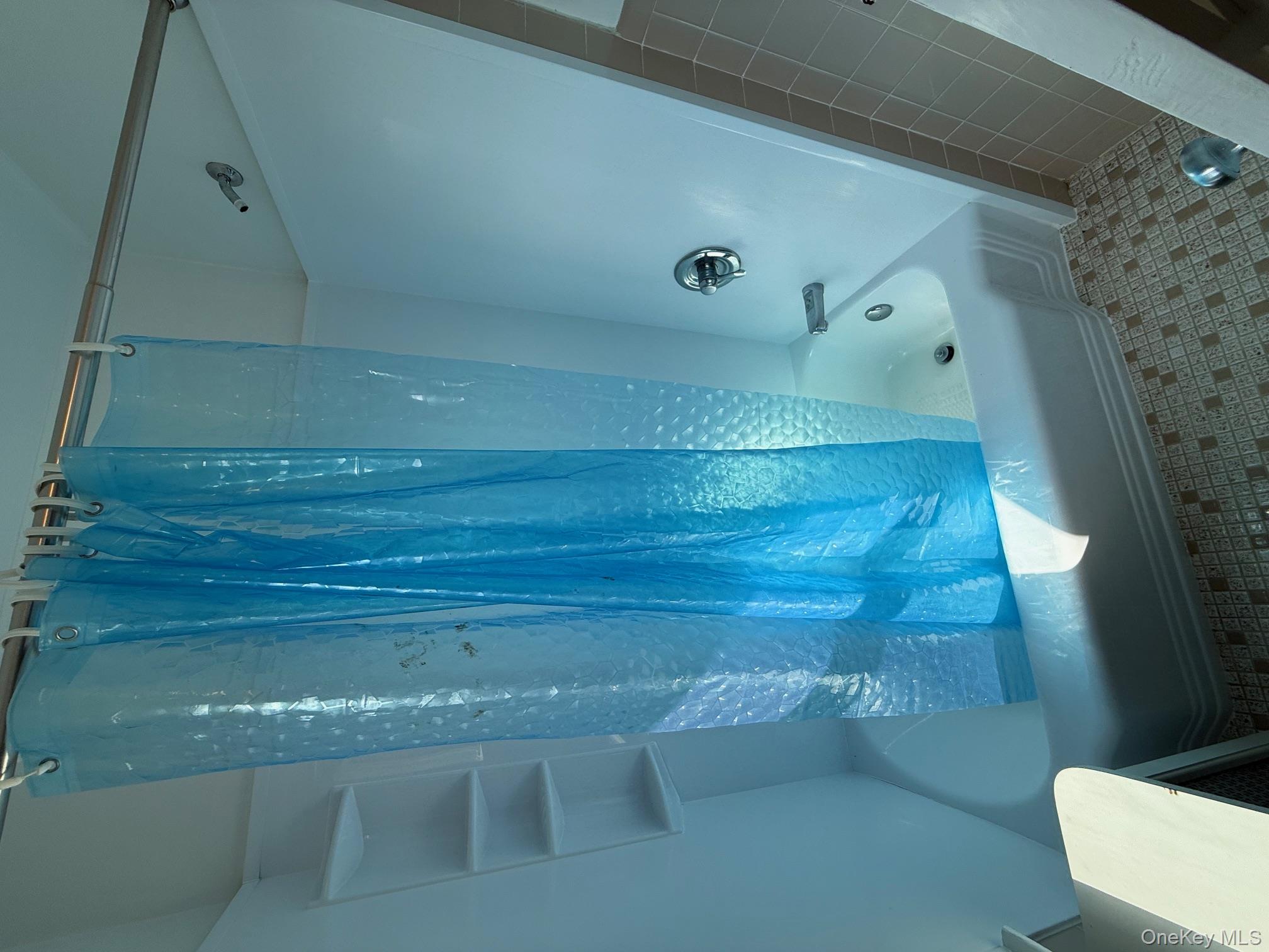 11 North Street, Glen Cove, NY 11542