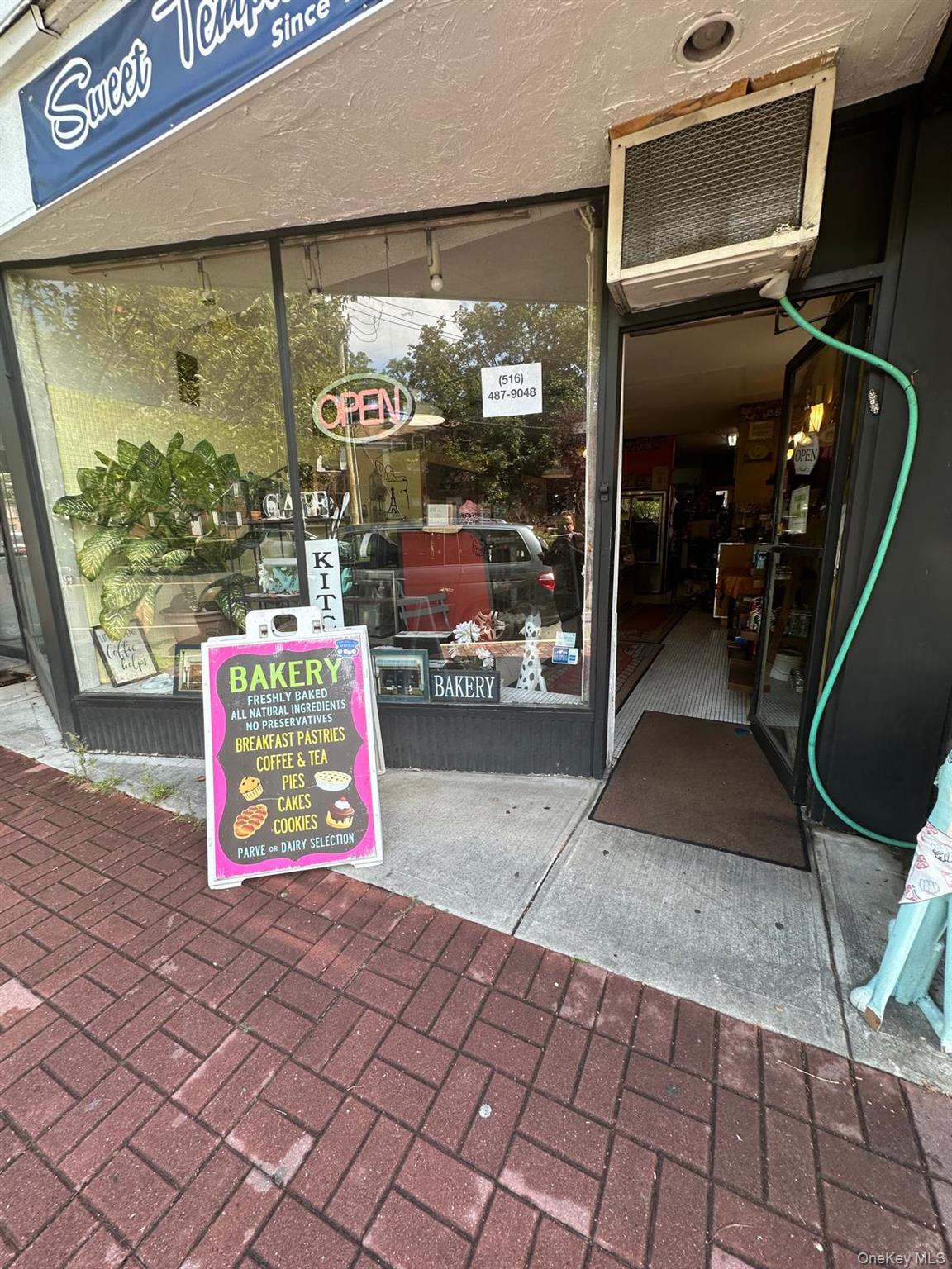 803/805/807/809/811 Middle Neck Road, Great Neck, NY 11024