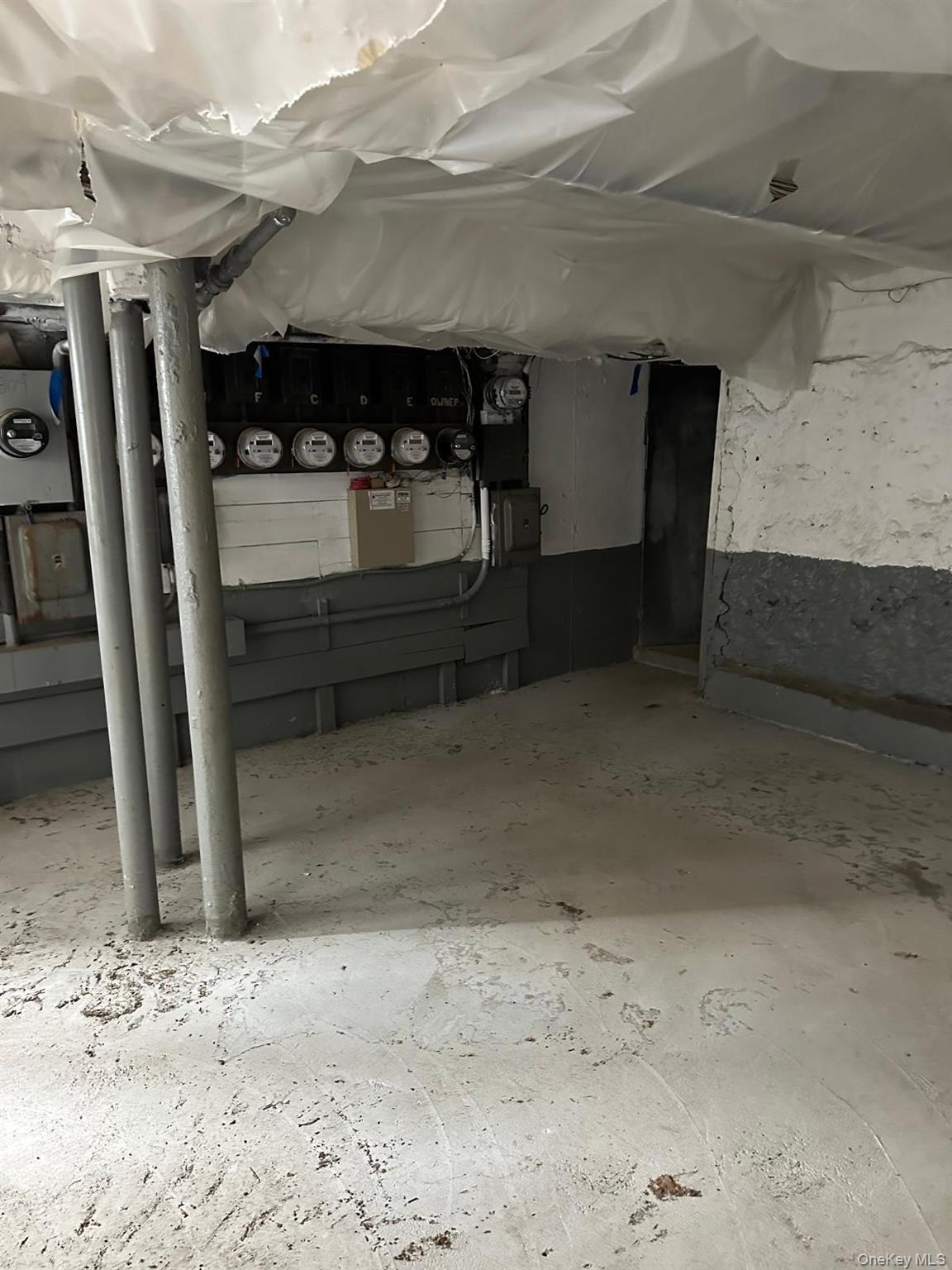 803/805/807/809/811 Middle Neck Road, Great Neck, NY 11024