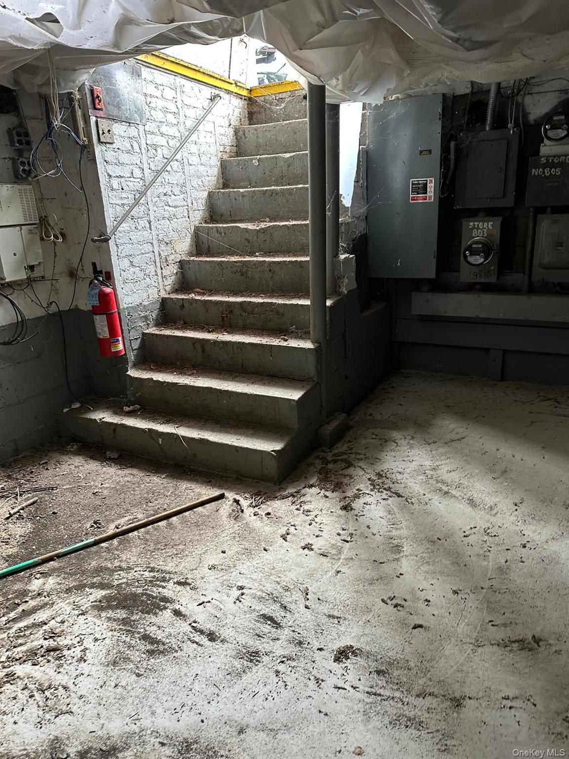 803/805/807/809/811 Middle Neck Road, Great Neck, NY 11024