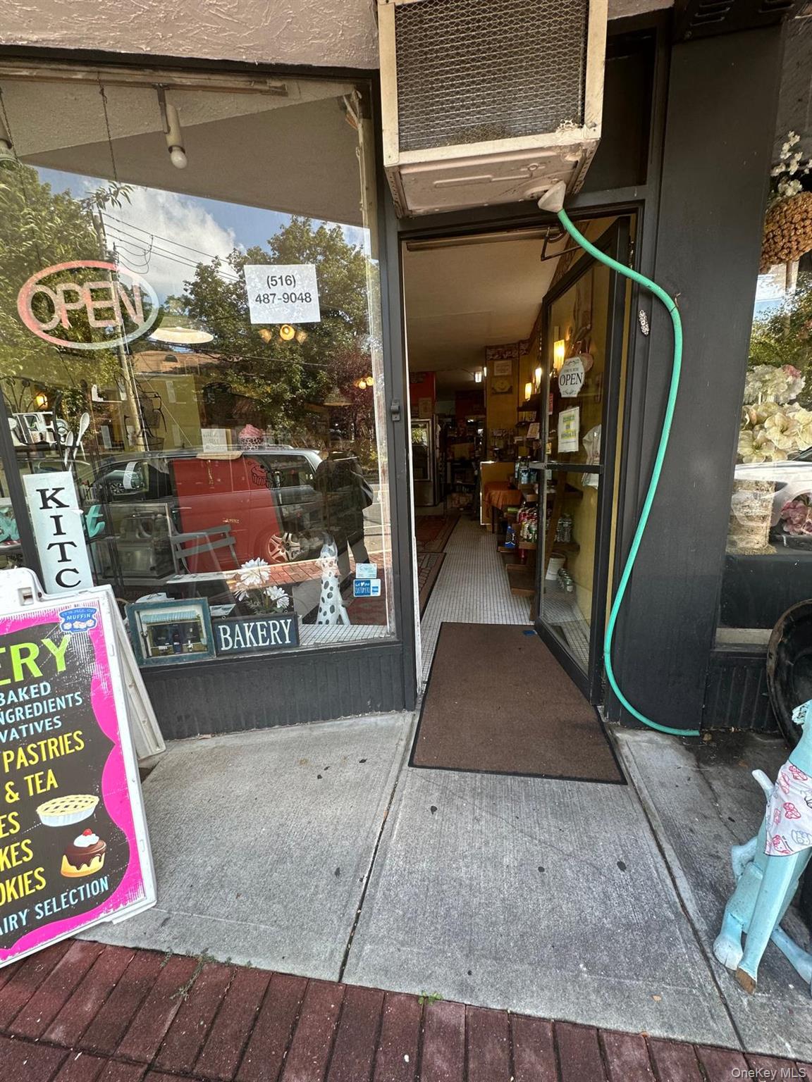 803/805/807/809/811 Middle Neck Road, Great Neck, NY 11024