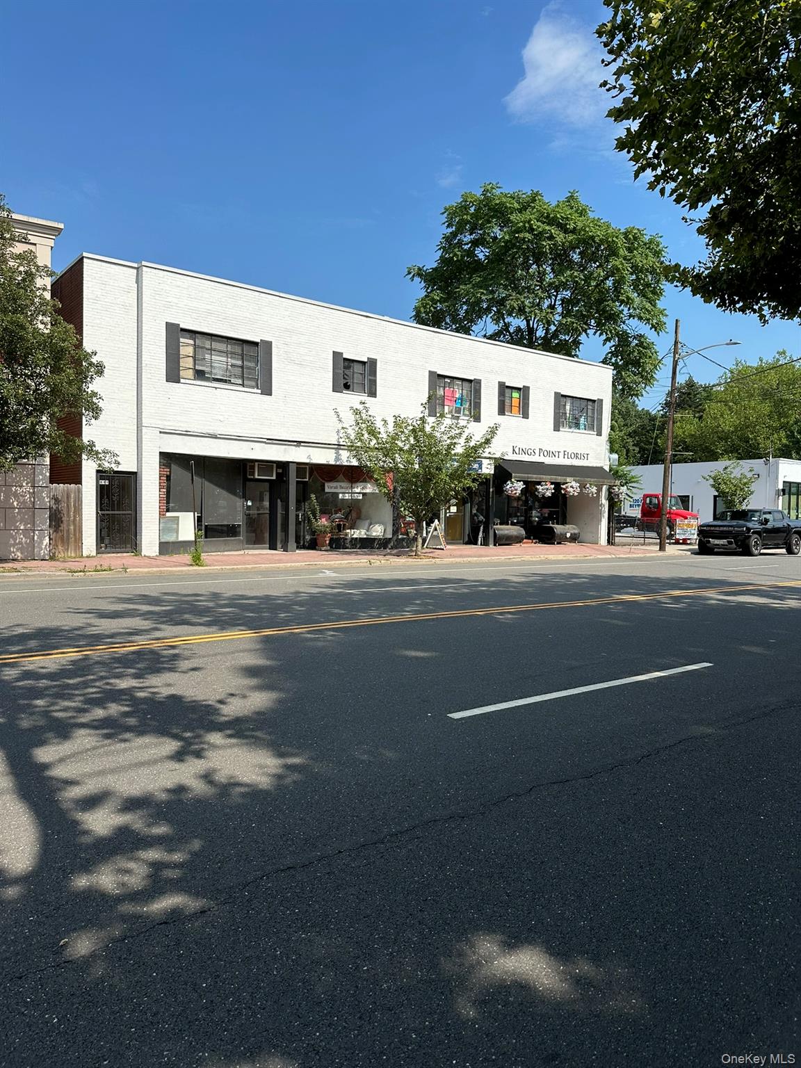 803/805/807/809/811 Middle Neck Road, Great Neck, NY 11024