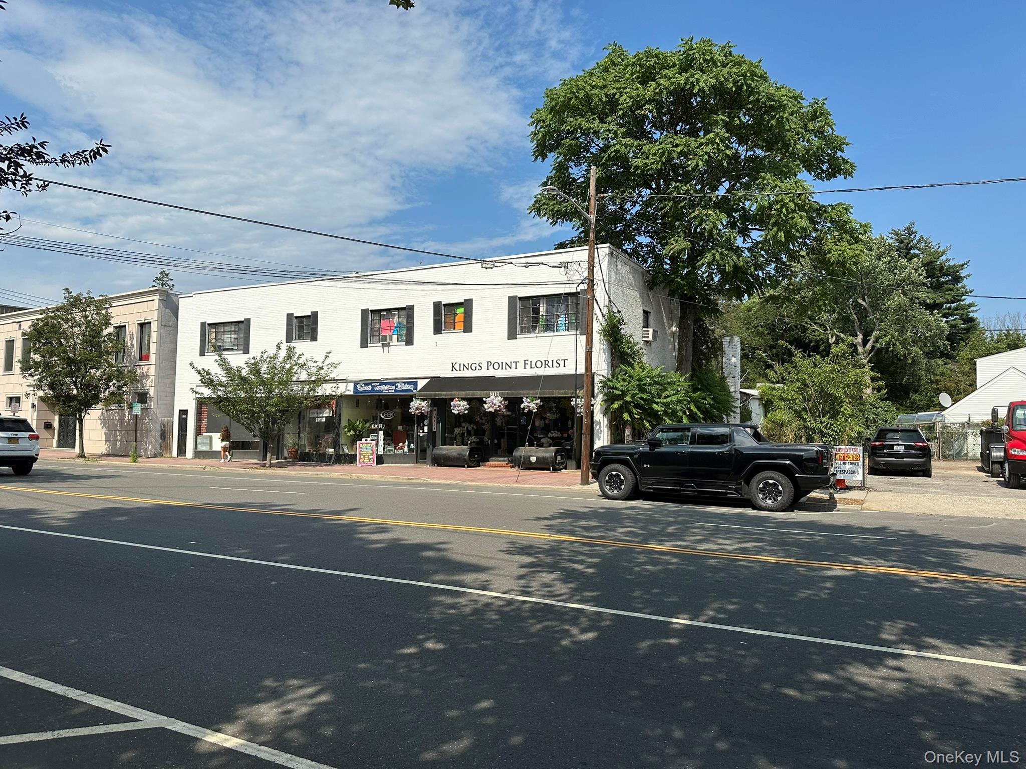 803/805/807/809/811 Middle Neck Road, Great Neck, NY 11024