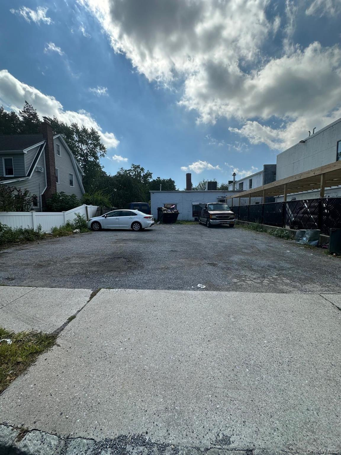 803/805/807/809/811 Middle Neck Road, Great Neck, NY 11024