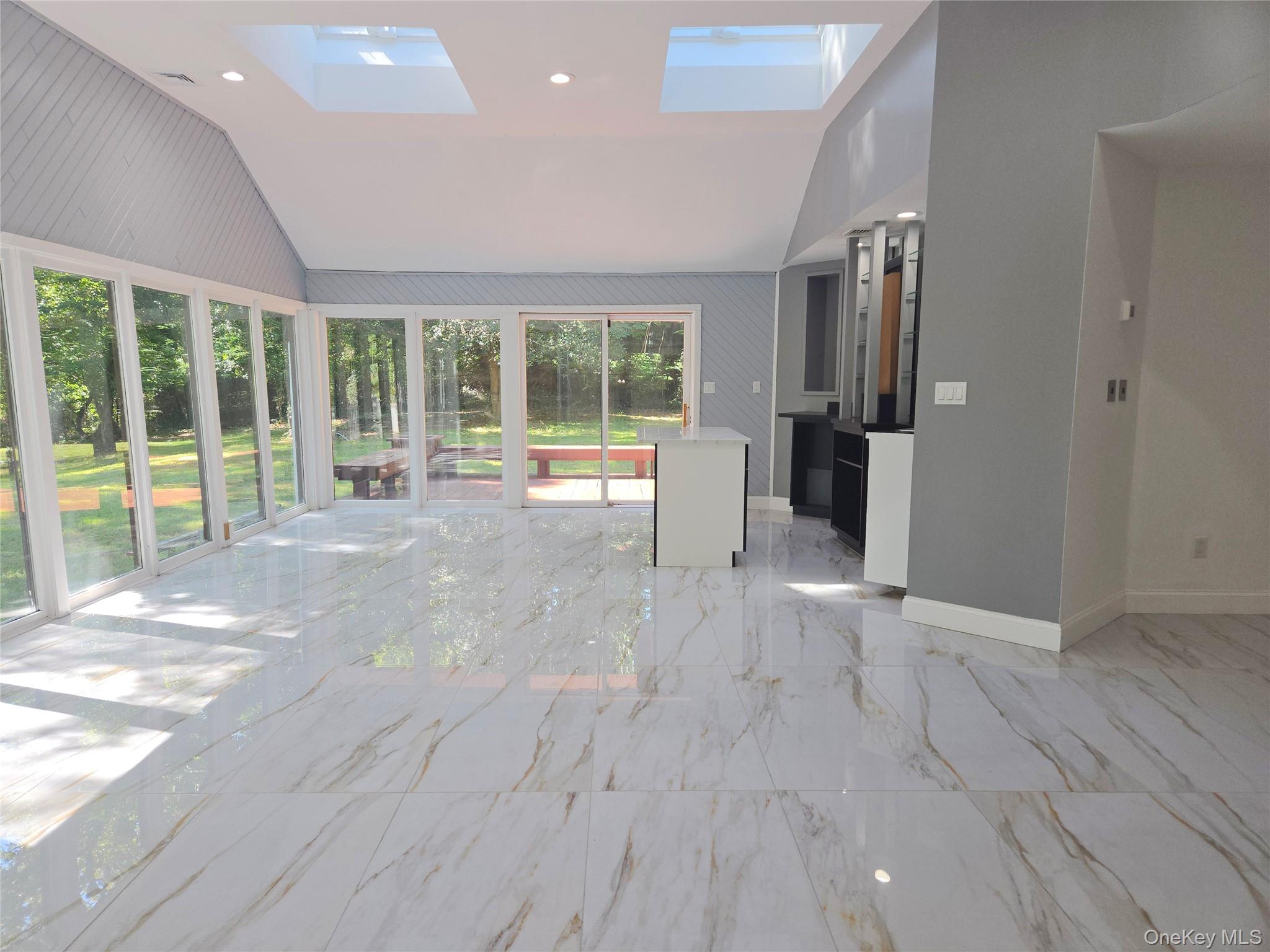 32 Valley Road, Old Westbury, NY 11568