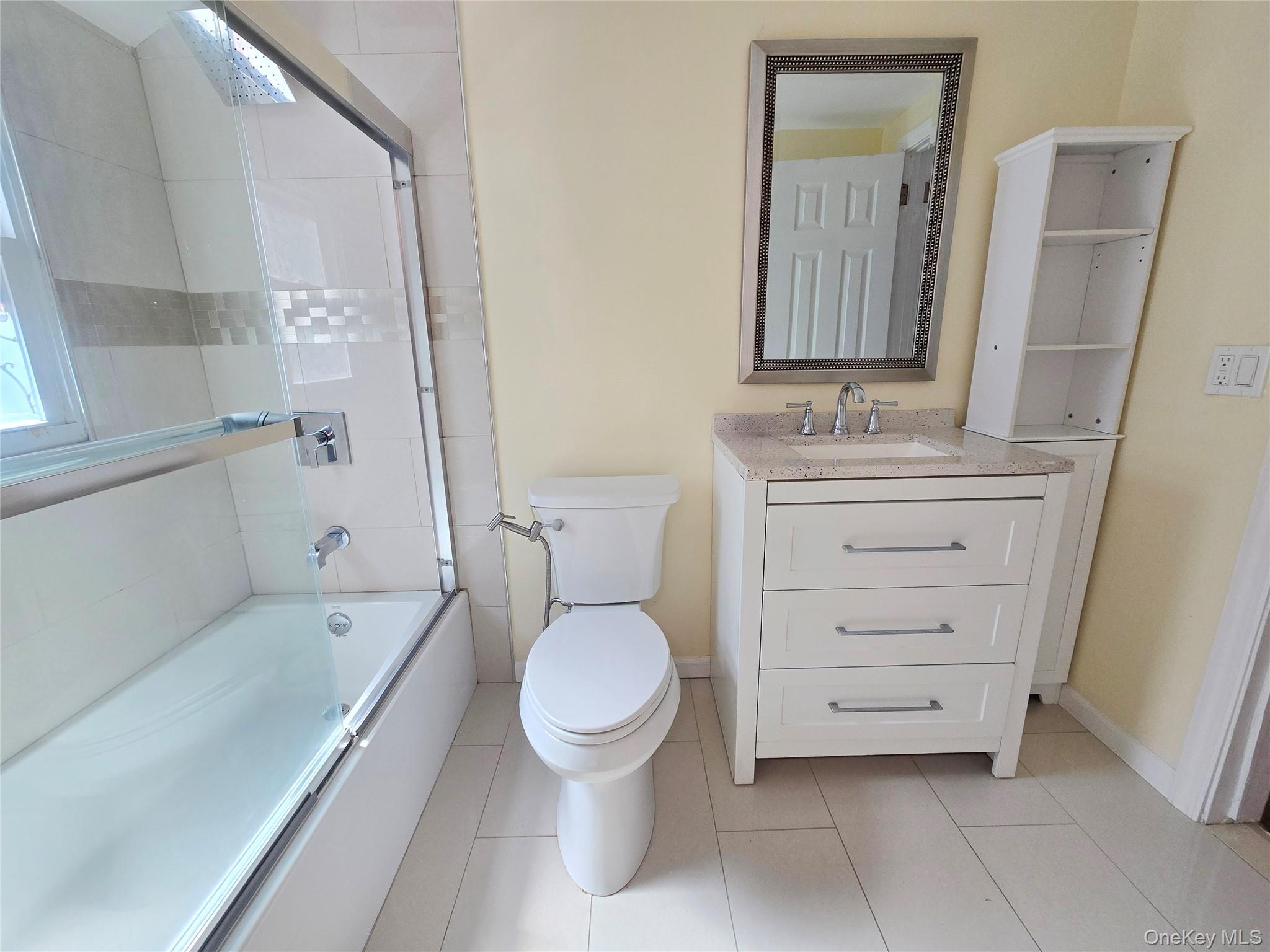 32 Valley Road, Old Westbury, NY 11568