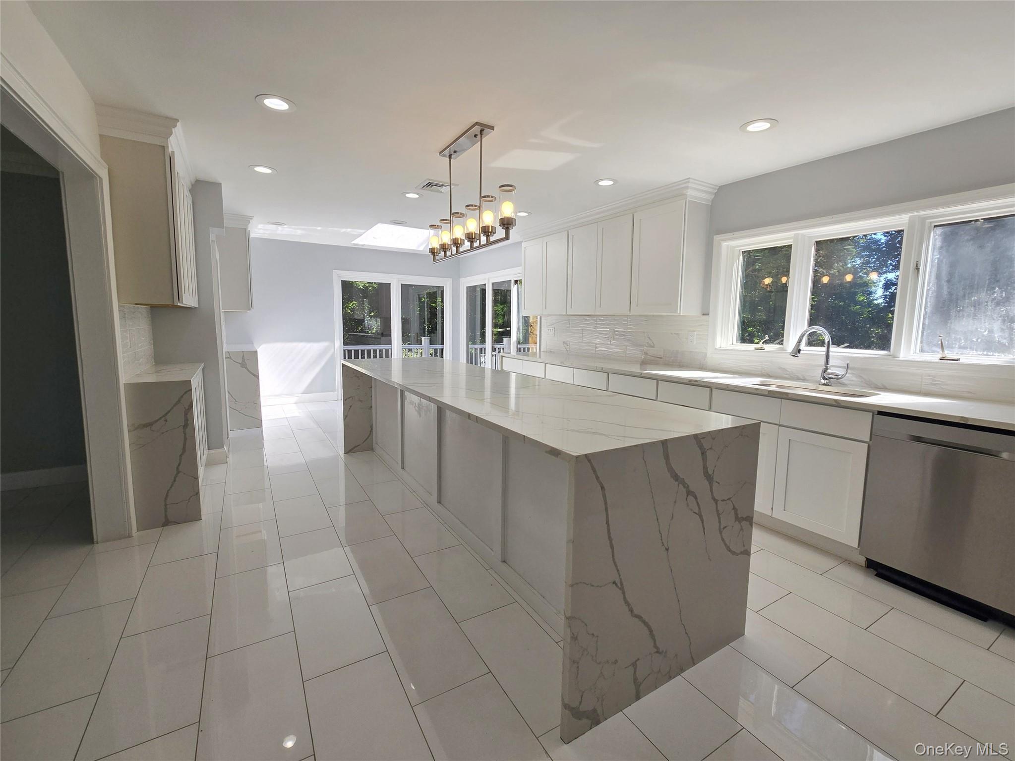 32 Valley Road, Old Westbury, NY 11568