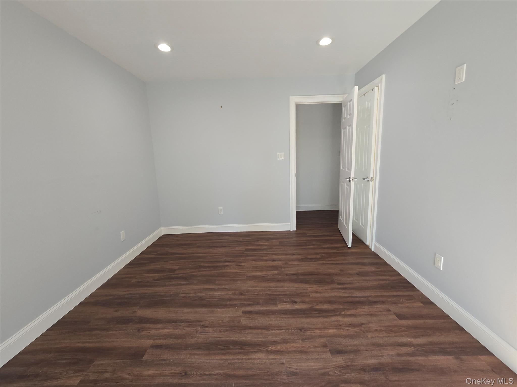 32 Valley Road, Old Westbury, NY 11568