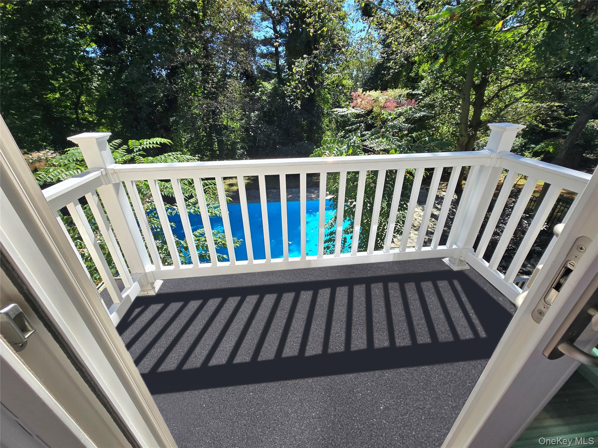 32 Valley Road, Old Westbury, NY 11568