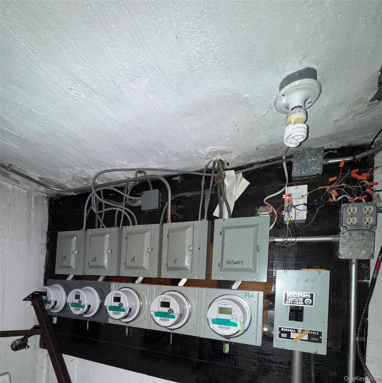 7734 74th Street, Glendale, NY 11385