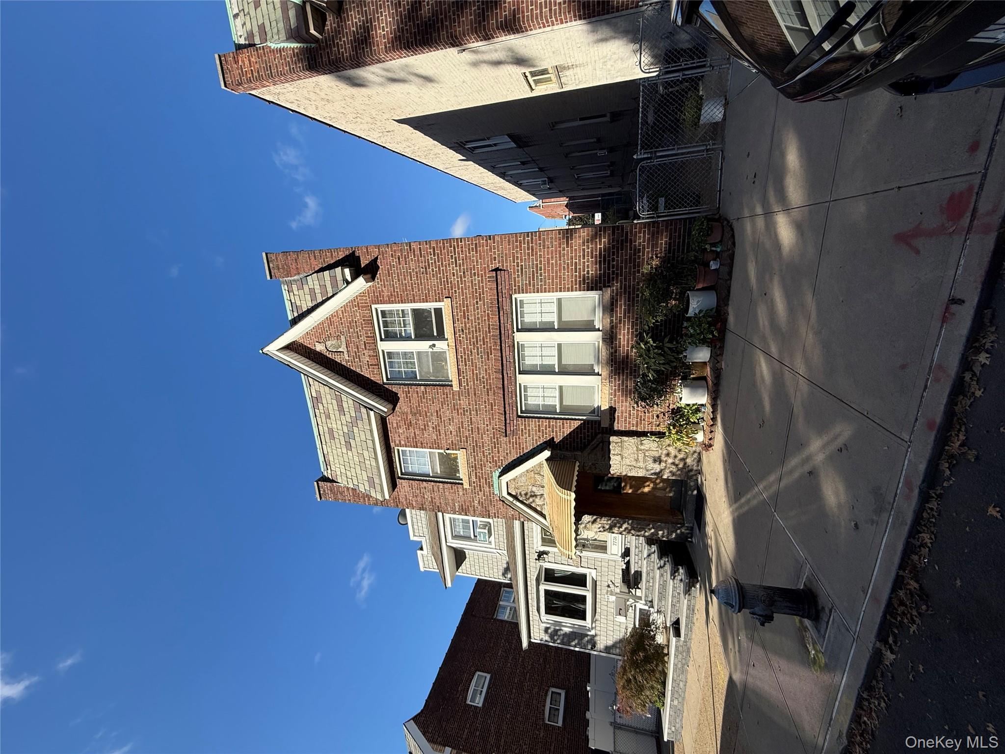 7734 74th Street, Glendale, NY 11385