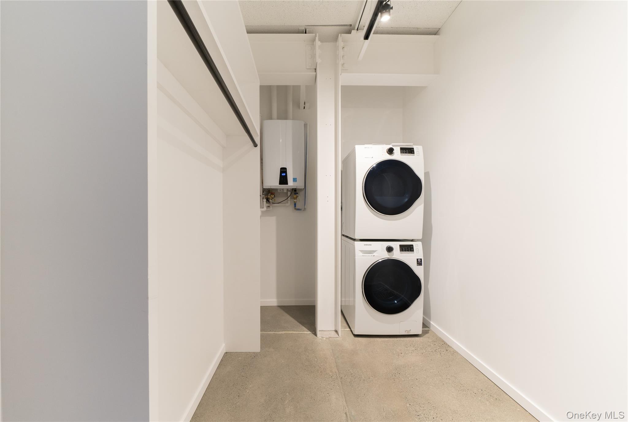 21 ---754 Green  Columbia Street, Hudson, NY 12534