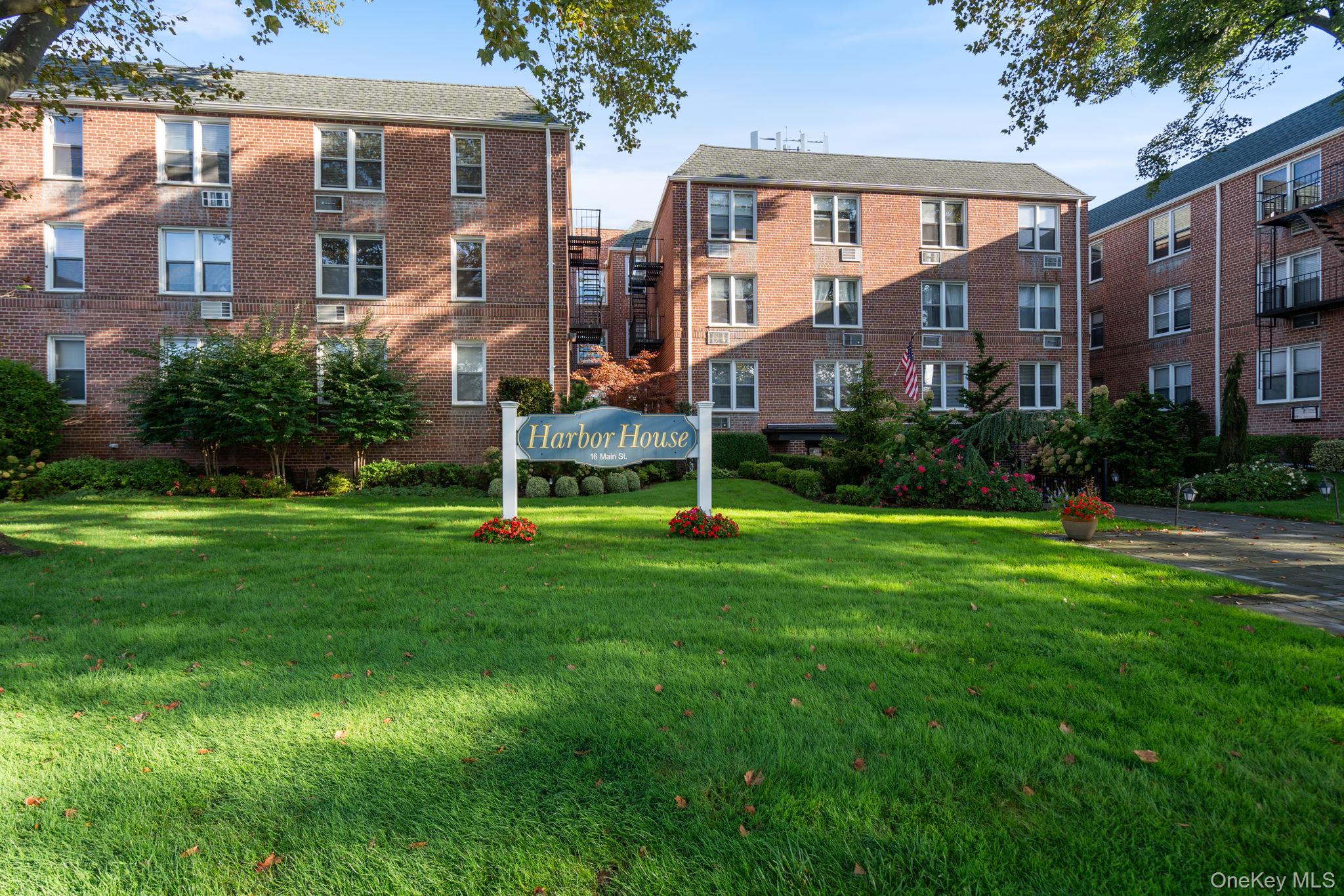 16 Main # 3C, East Rockaway, NY 11518