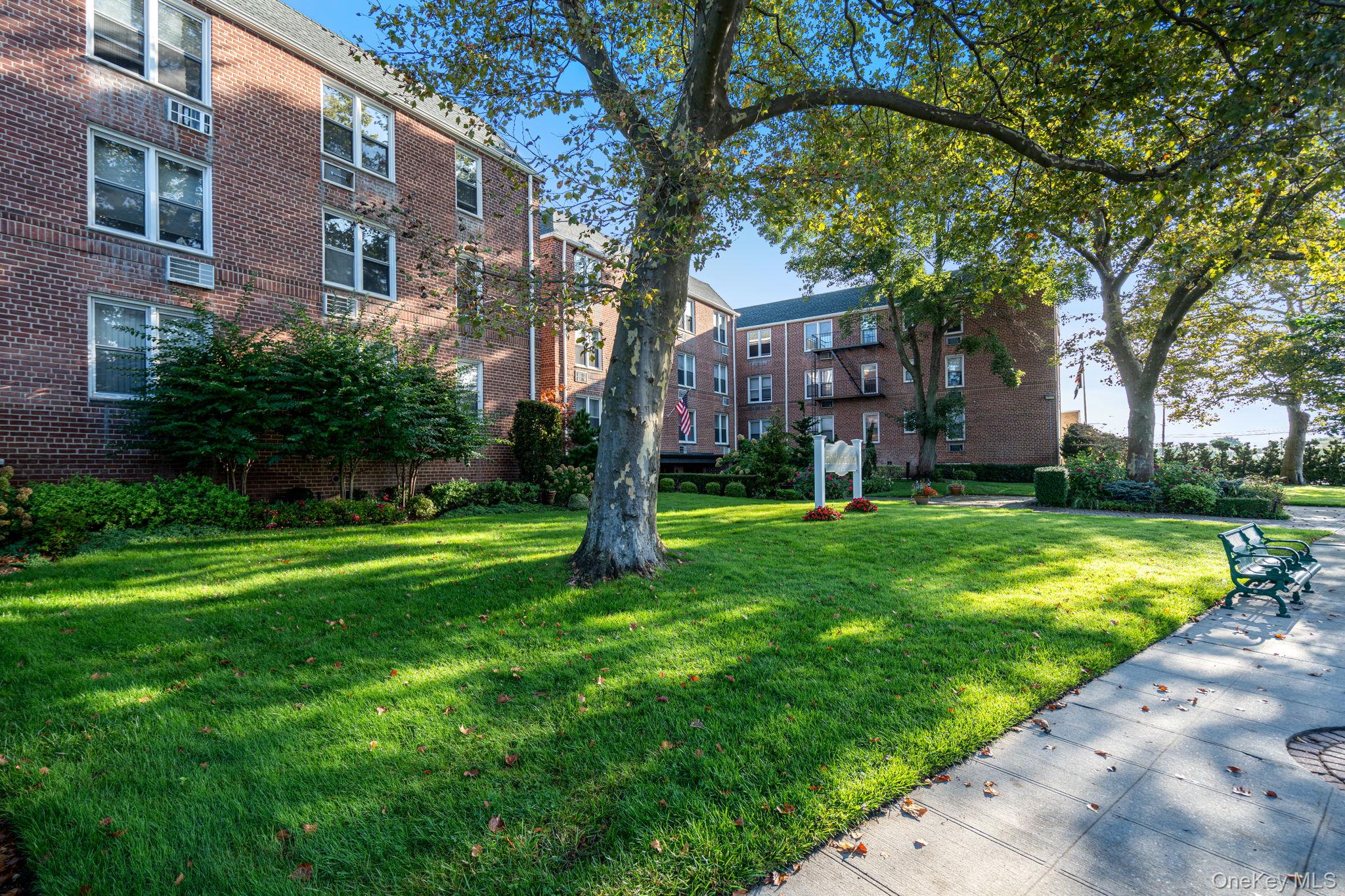 16 Main # 3C, East Rockaway, NY 11518