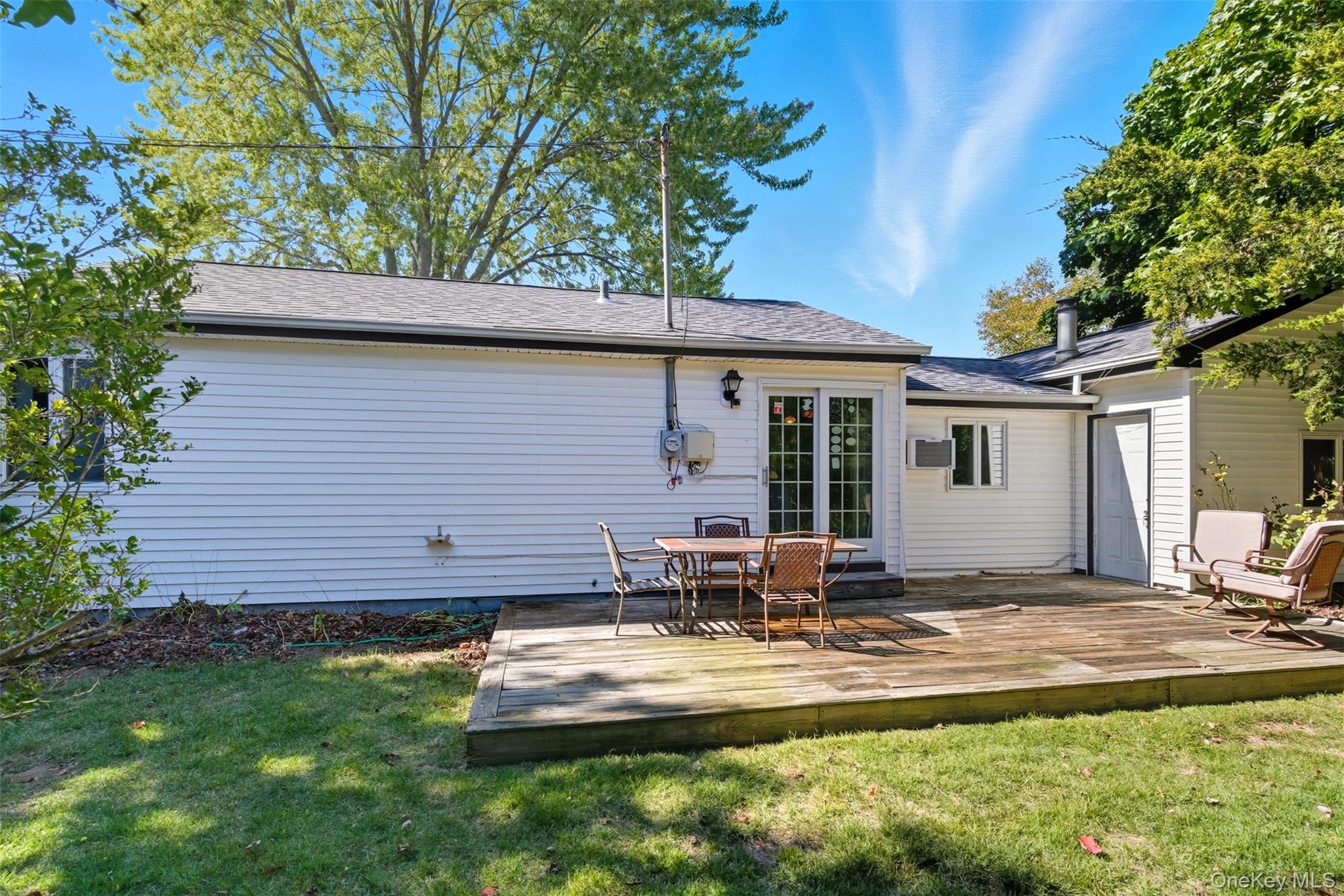 290 5th Street, East Northport, NY 11731