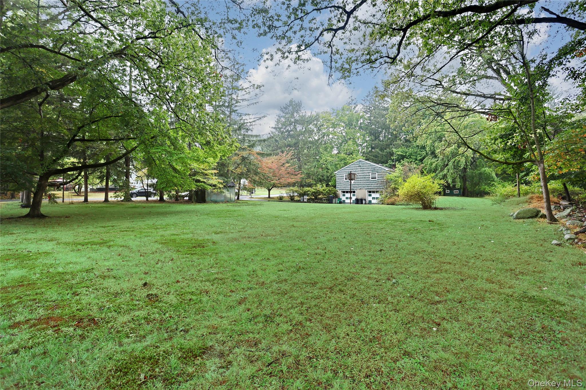 17 Midway Road, Chestnut Ridge, NY 10977