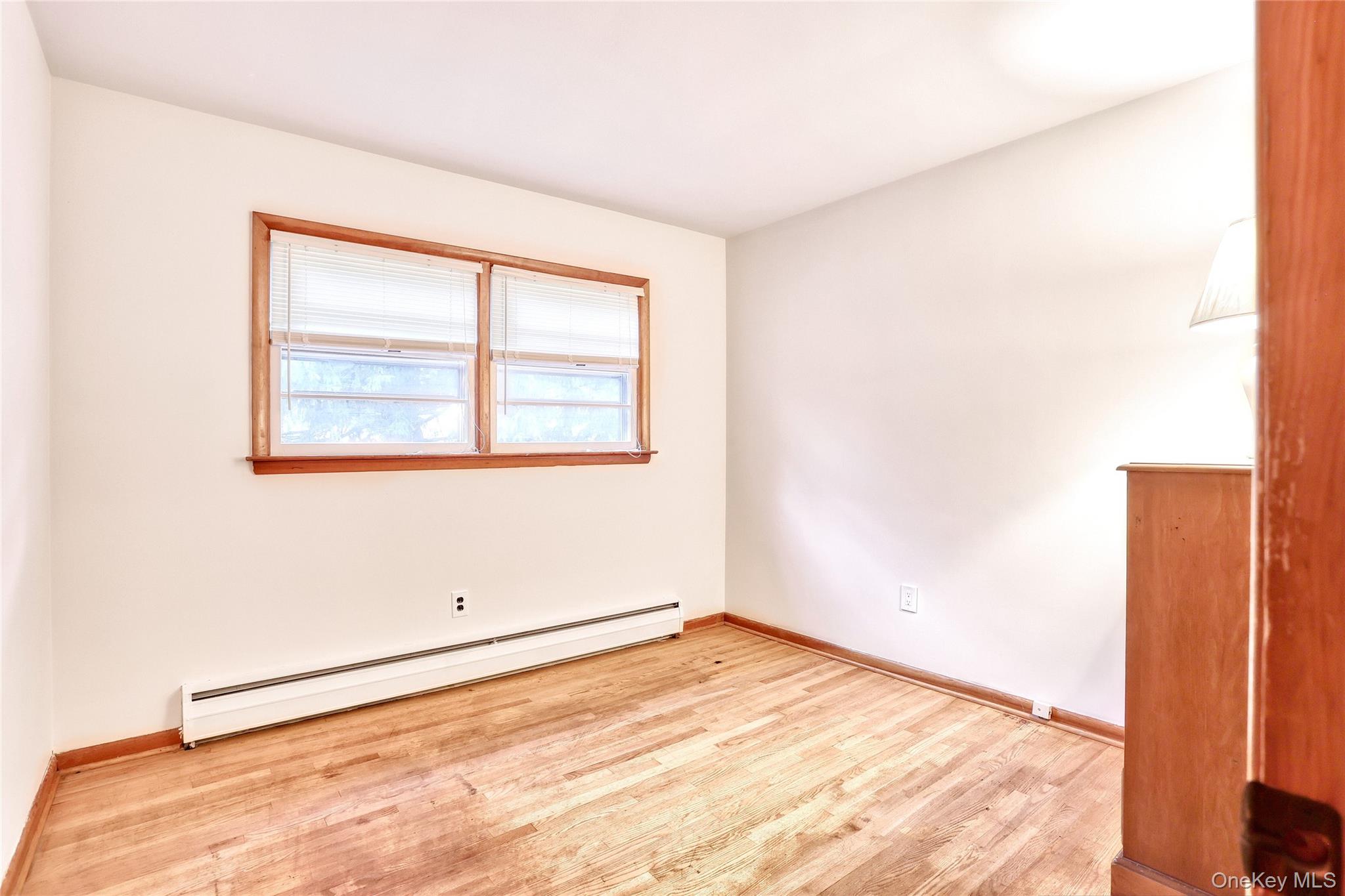 17 Midway Road, Chestnut Ridge, NY 10977