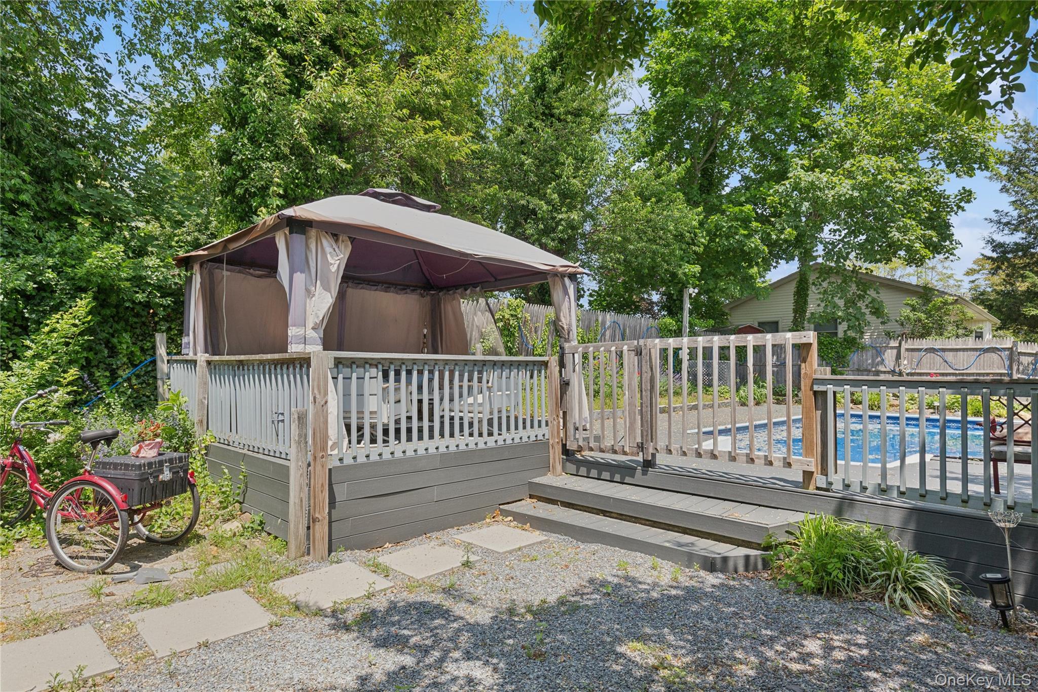 8 North Railroad Avenue, Jamesport, NY 11901-6016