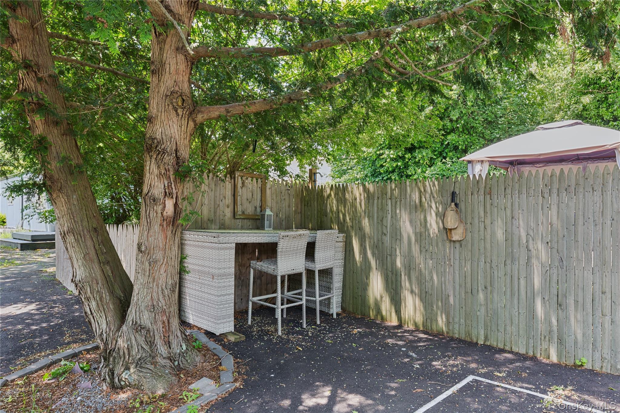 8 North Railroad Avenue, Jamesport, NY 11901-6016