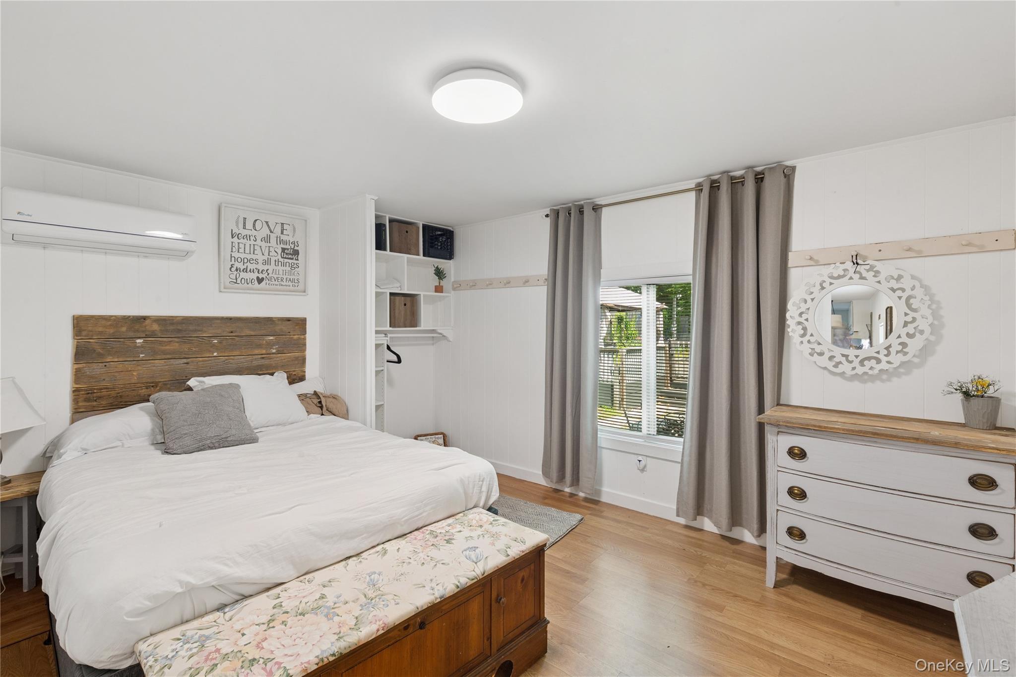 8 North Railroad Avenue, Jamesport, NY 11901-6016