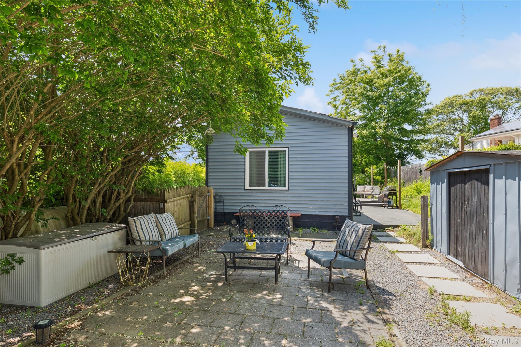 8 North Railroad Avenue, Jamesport, NY 11901-6016