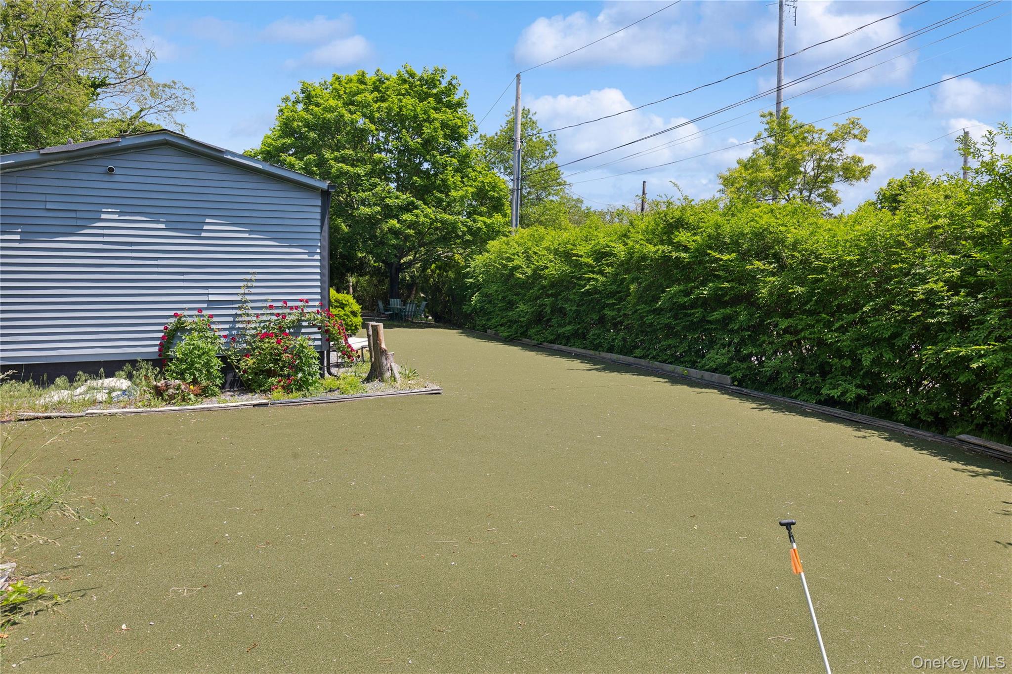 8 North Railroad Avenue, Jamesport, NY 11901-6016