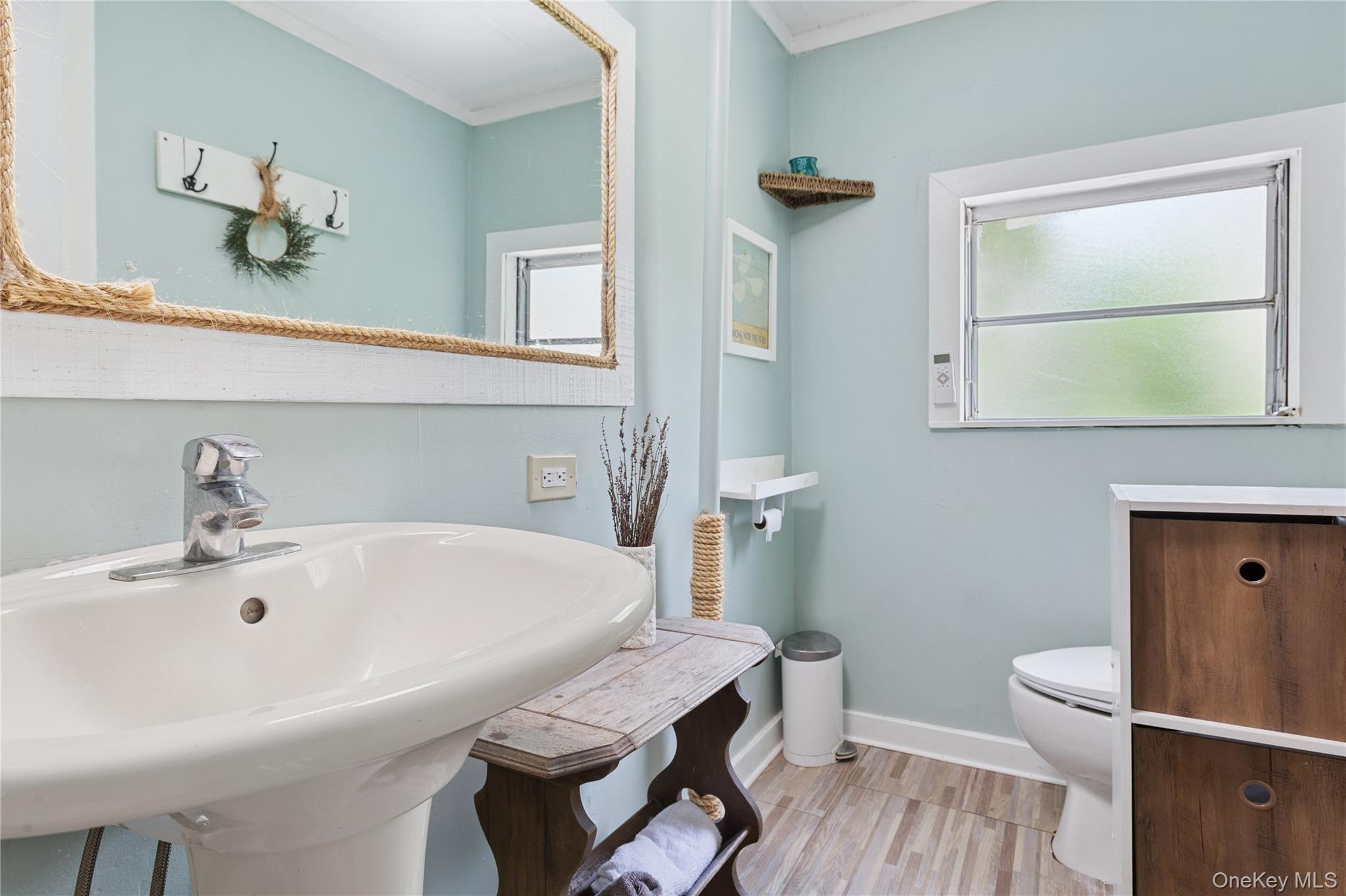 8 North Railroad Avenue, Jamesport, NY 11901-6016