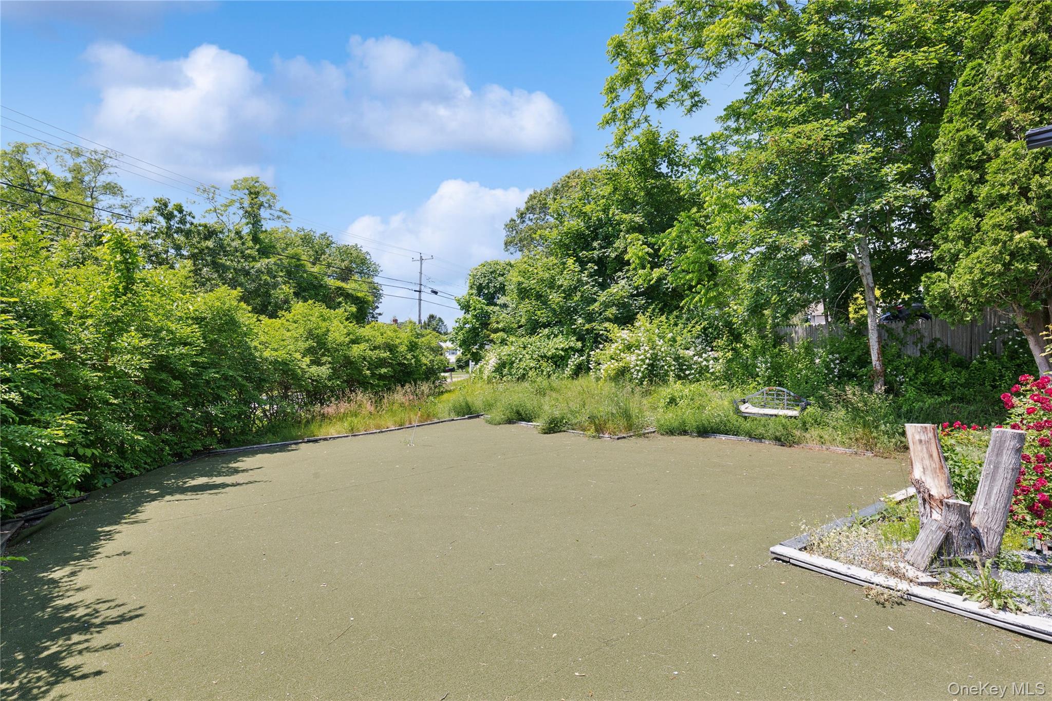 8 North Railroad Avenue, Jamesport, NY 11901-6016