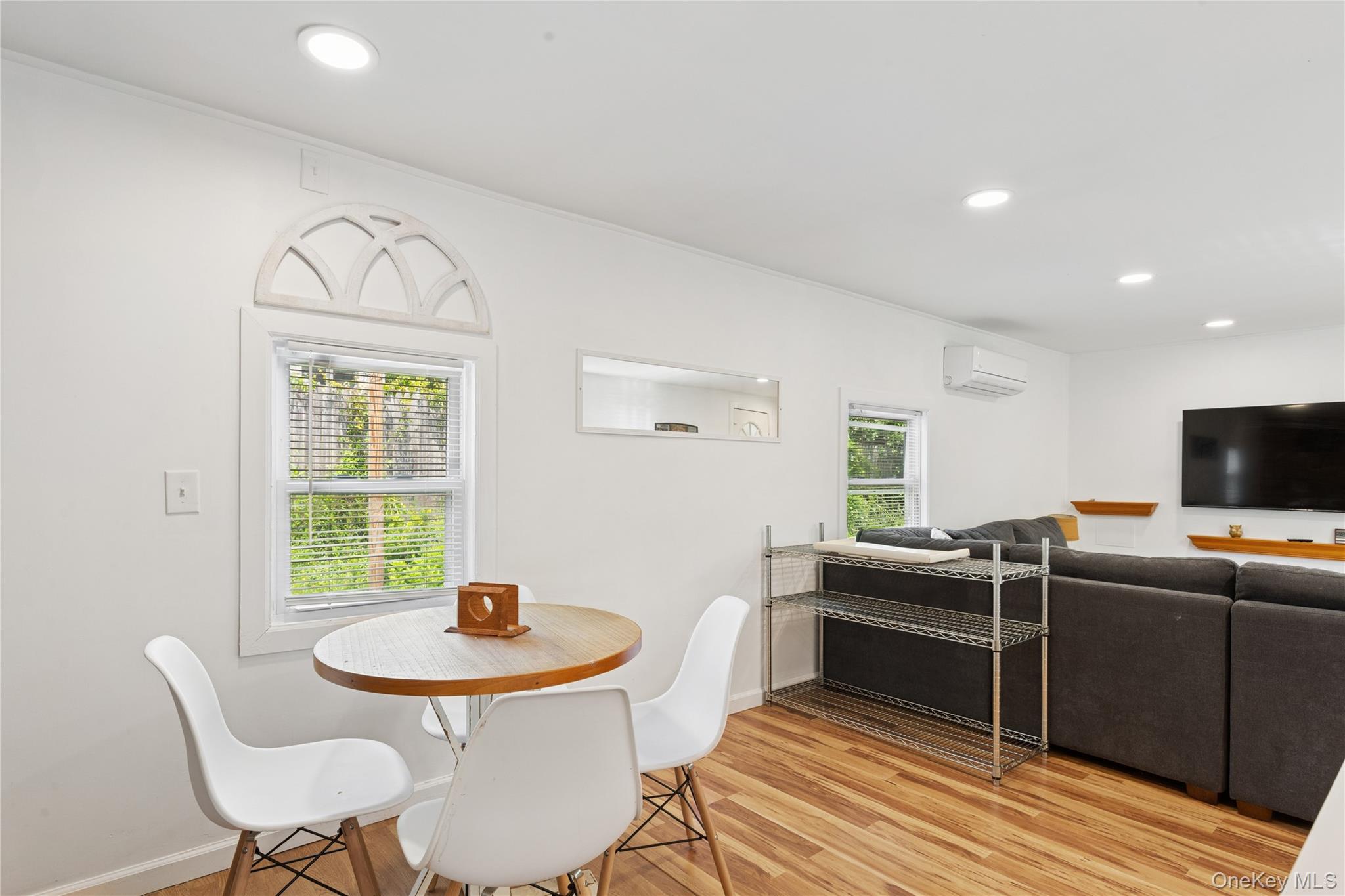 8 North Railroad Avenue, Jamesport, NY 11901-6016