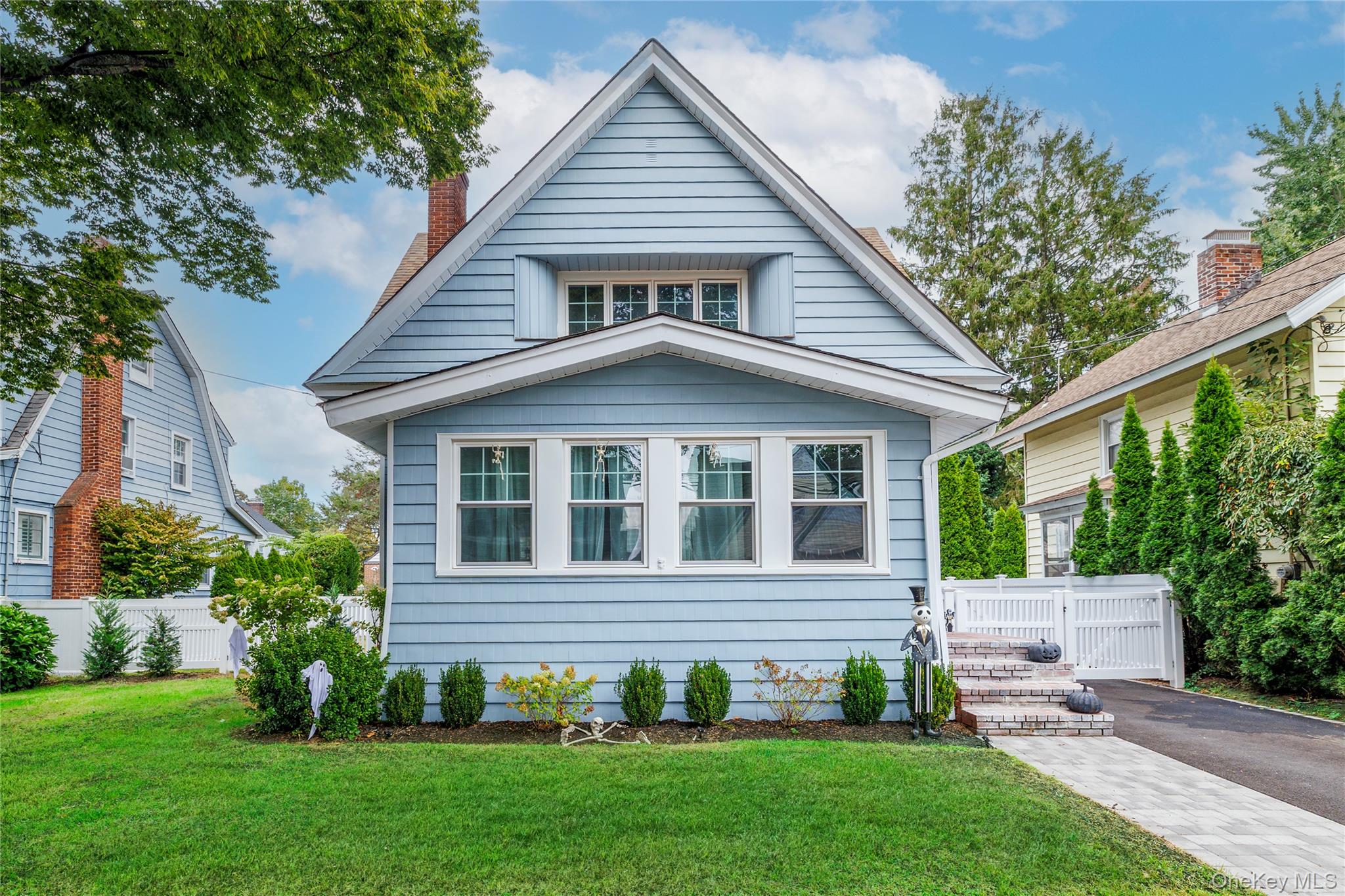 114 Nassau Avenue, Malverne, NY 11565