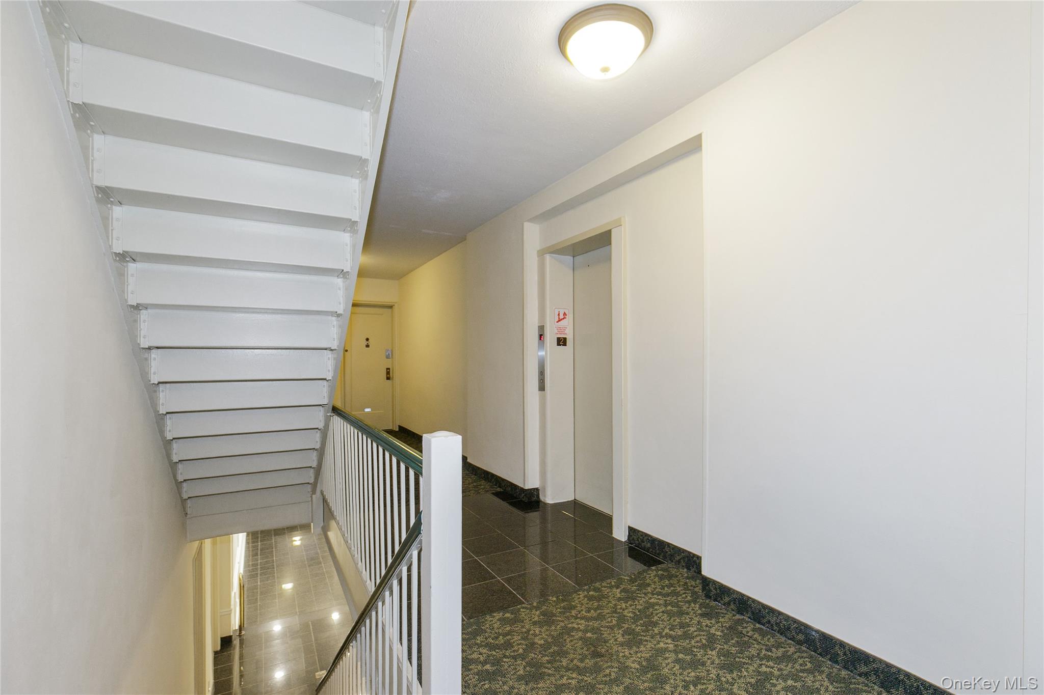 15 Canterbury Road # C10, Great Neck, NY 11021