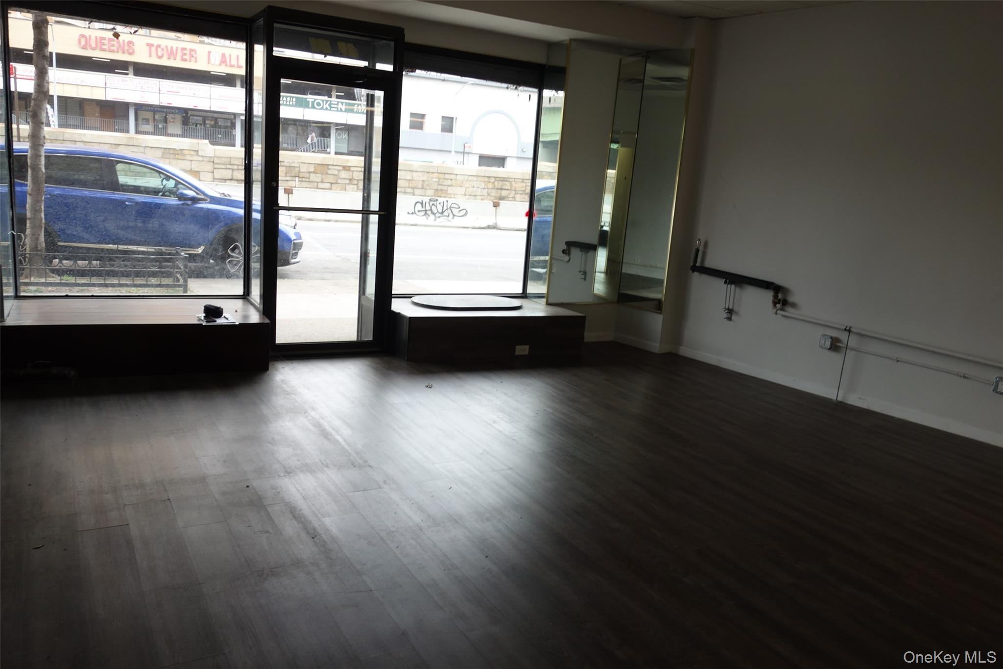 9250 Queens Boulevard # Str6, Rego Park, NY 11374