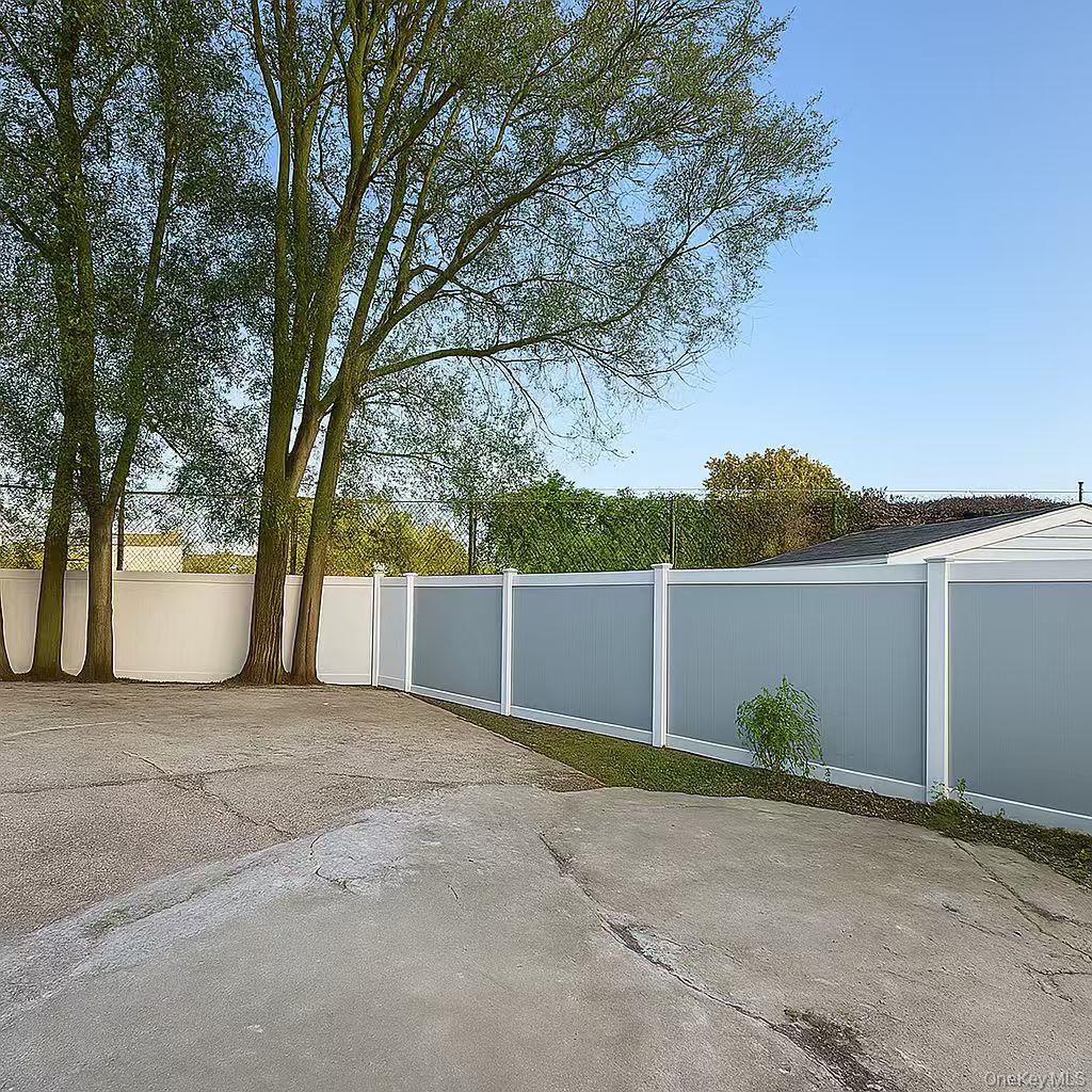 200 Saint Regis Drive, Massapequa, NY 11762