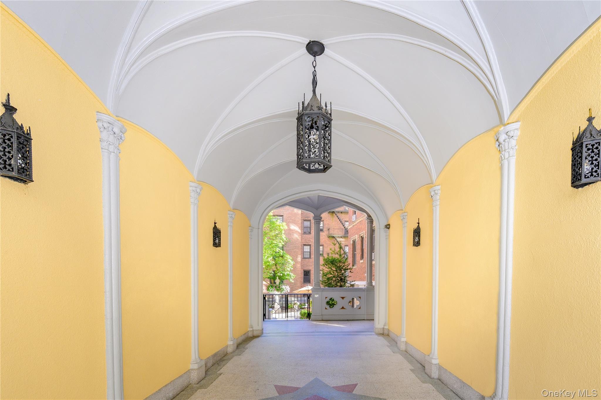 31 Pondfield Road W # 63, Bronxville, NY 10708