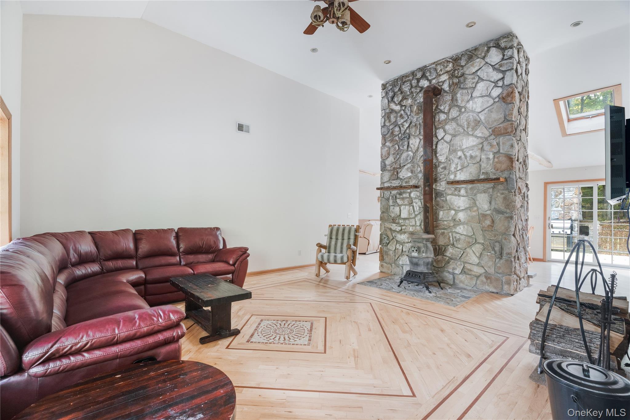 91 Decker Road, Ancram, NY 12502