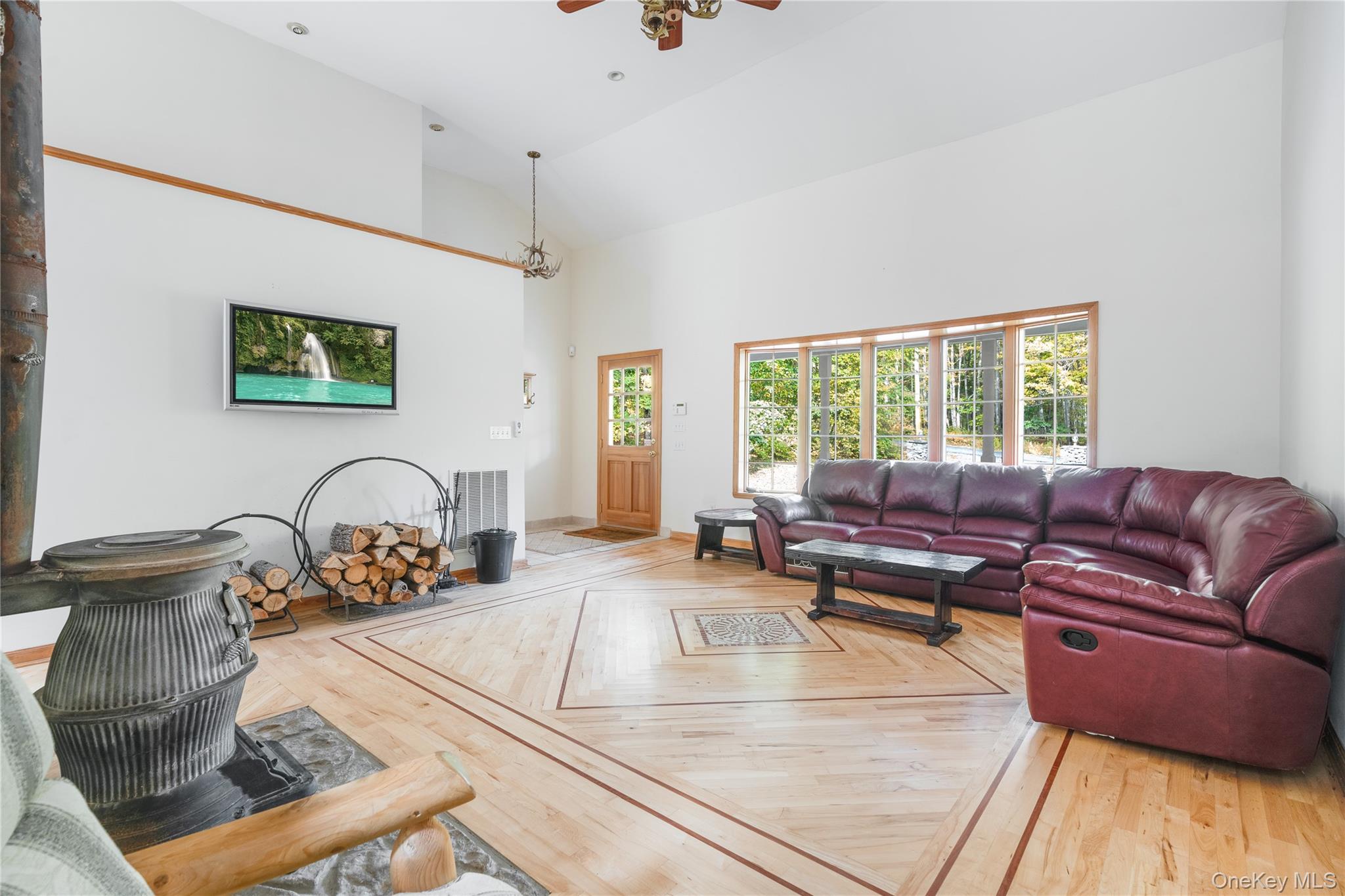 91 Decker Road, Ancram, NY 12502