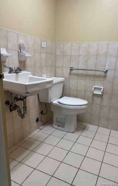 1000 Atlantic Avenue, Baldwin, NY 11510