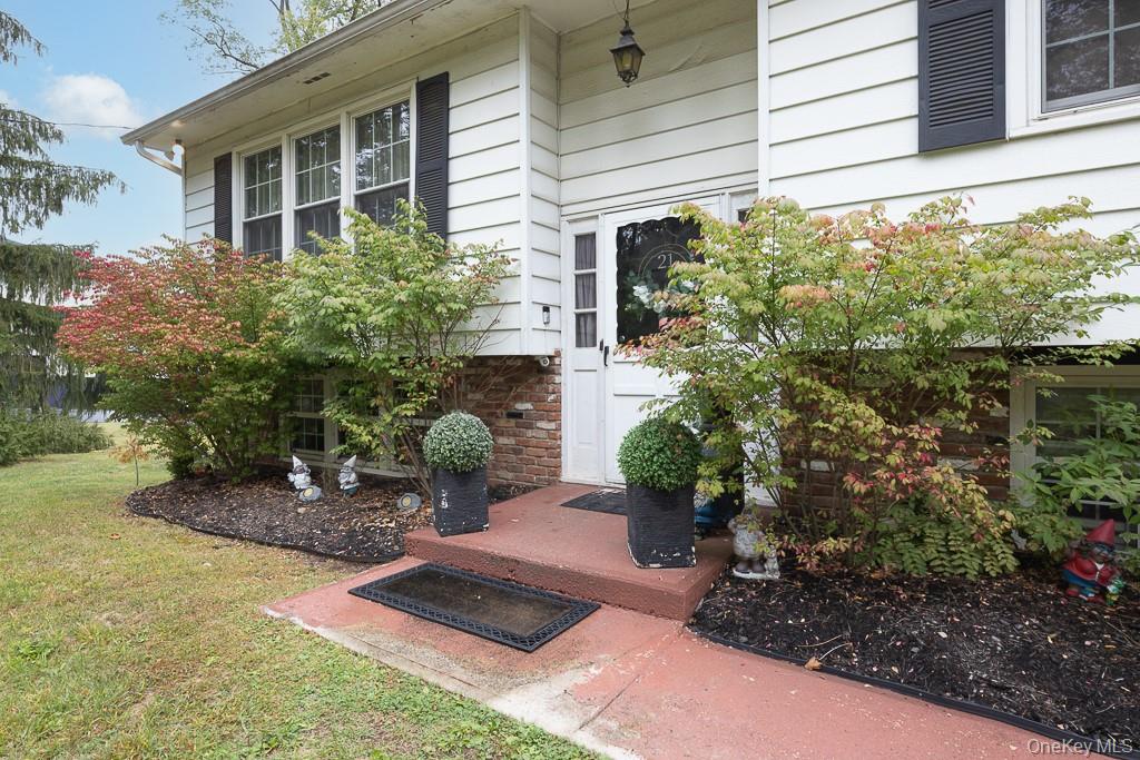 21 Ravenna Drive, Pomona, NY 10970