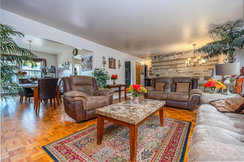 21 Ravenna Drive, Pomona, NY 10970