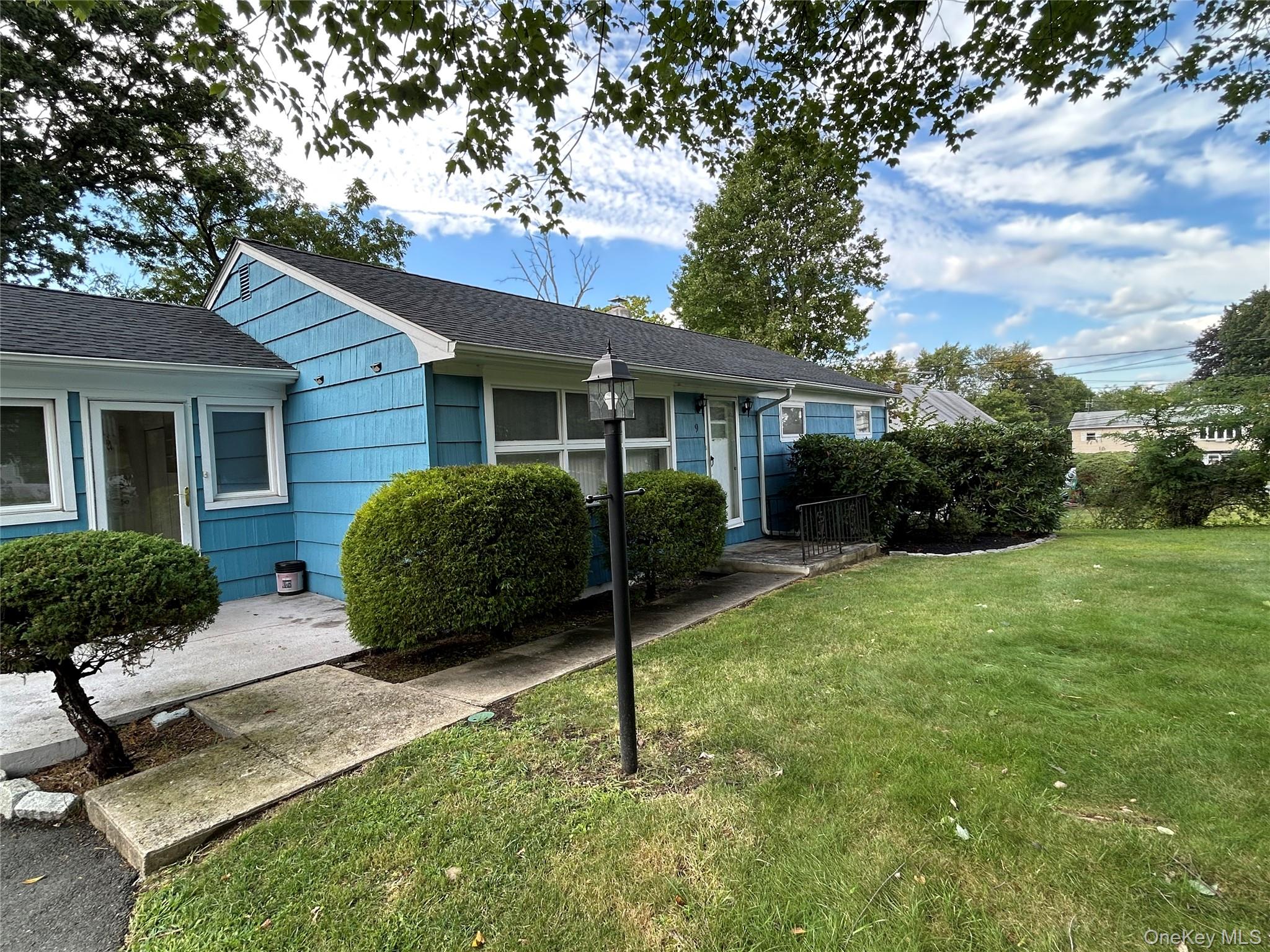 9 N Hillside Avenue, Hillcrest, NY 10977