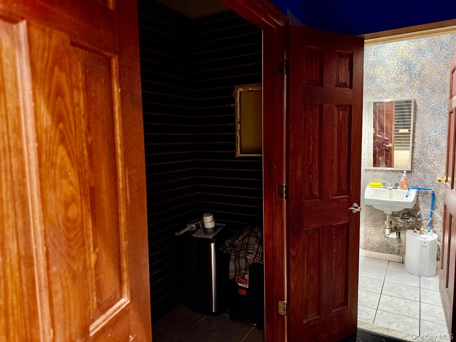 234 Jericho Turnpike # A, Mineola, NY 11501