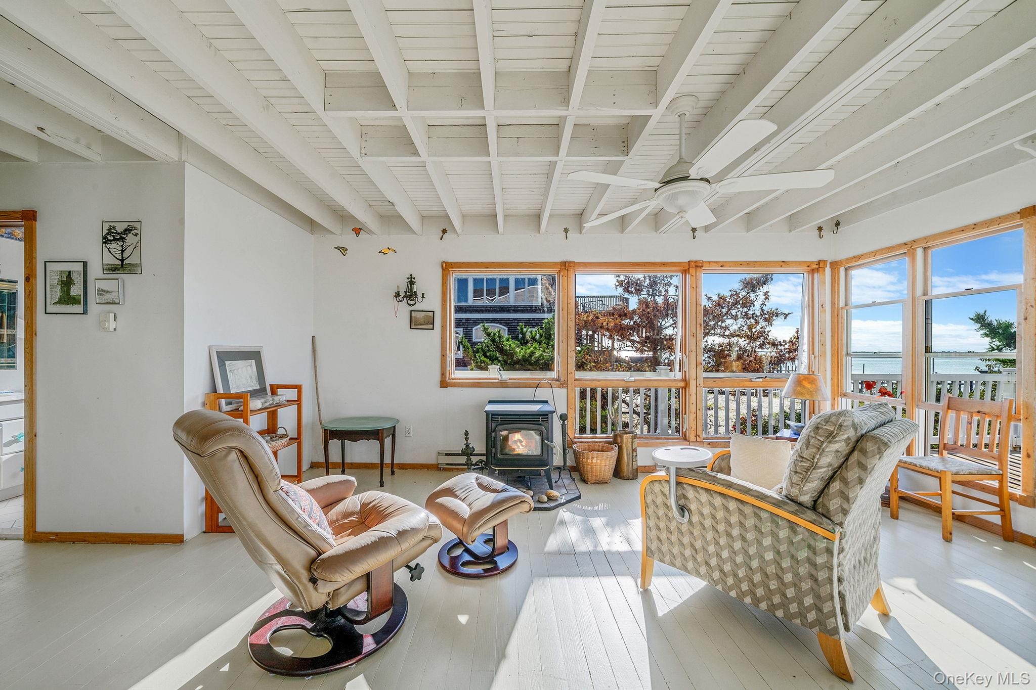 240A Oak Beach Road, Babylon, NY 11702