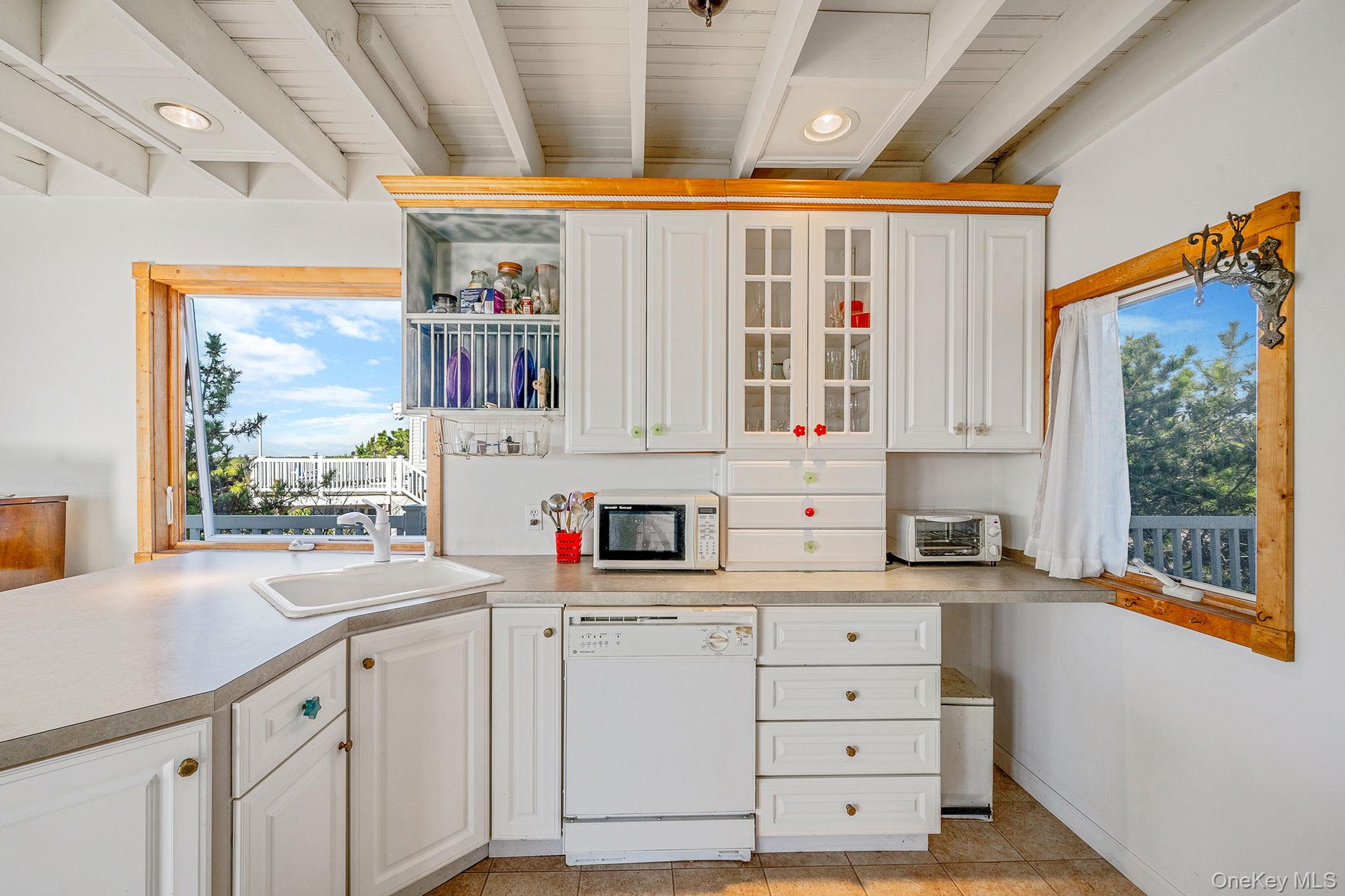 240A Oak Beach Road, Babylon, NY 11702