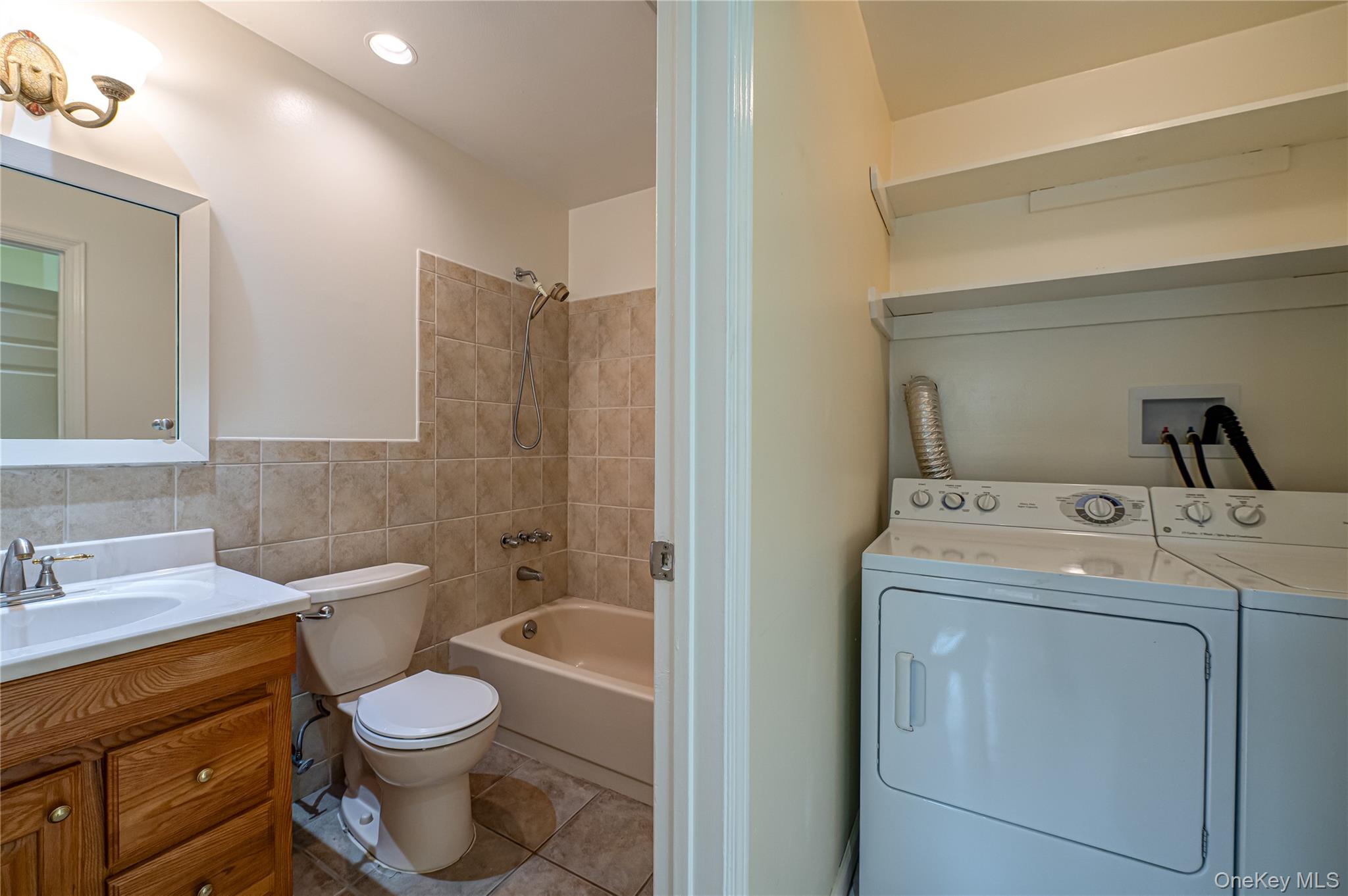 52 Admirals Drive E, Bay Shore, NY 11706