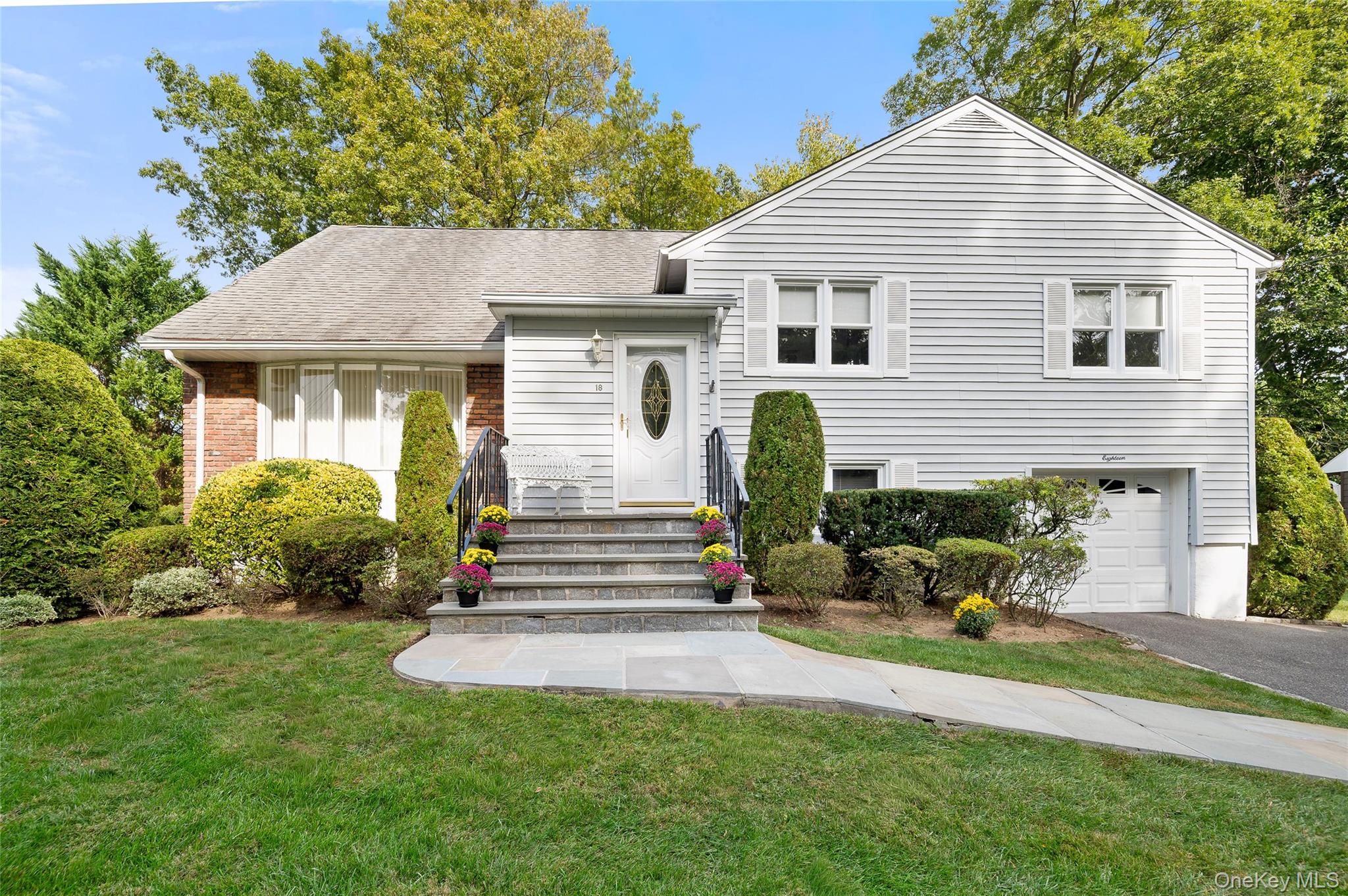 18 Seton Drive, New Rochelle, NY 10804